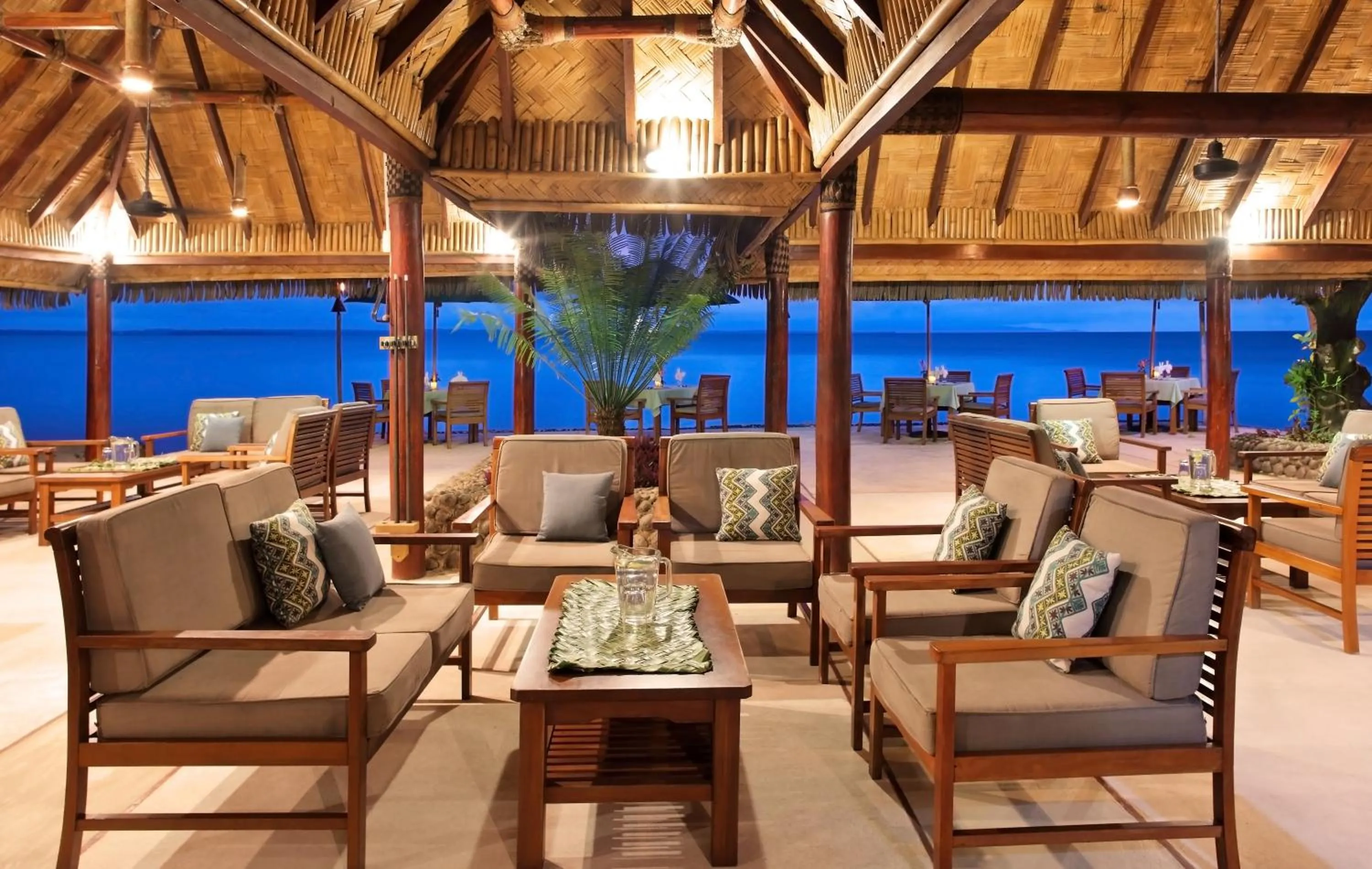 Lounge or bar in Toberua Island Resort