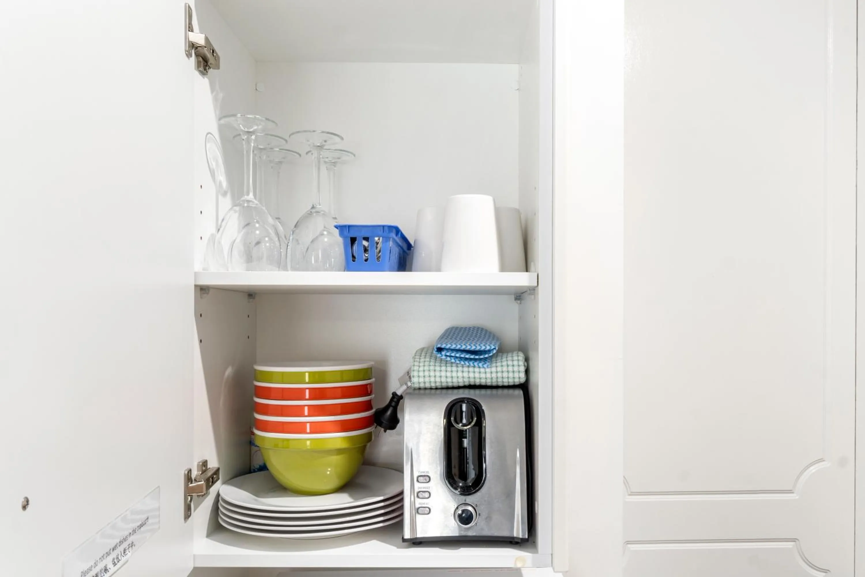 Kitchen or kitchenette in The International Motel Apollo Bay