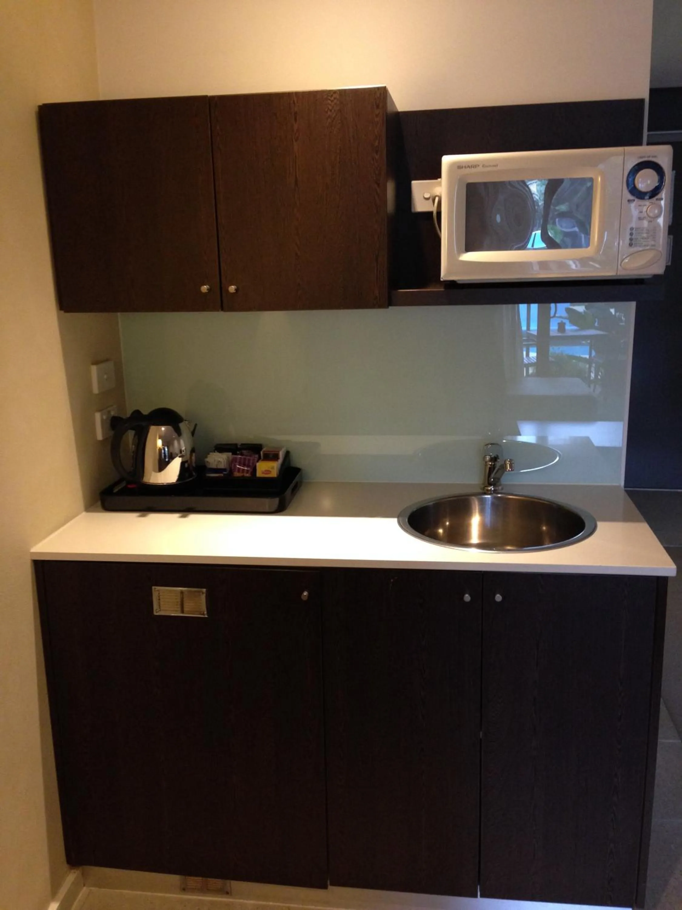 Kitchen or kitchenette, Kitchen/Kitchenette in Rye Hotel - One Four Nelson