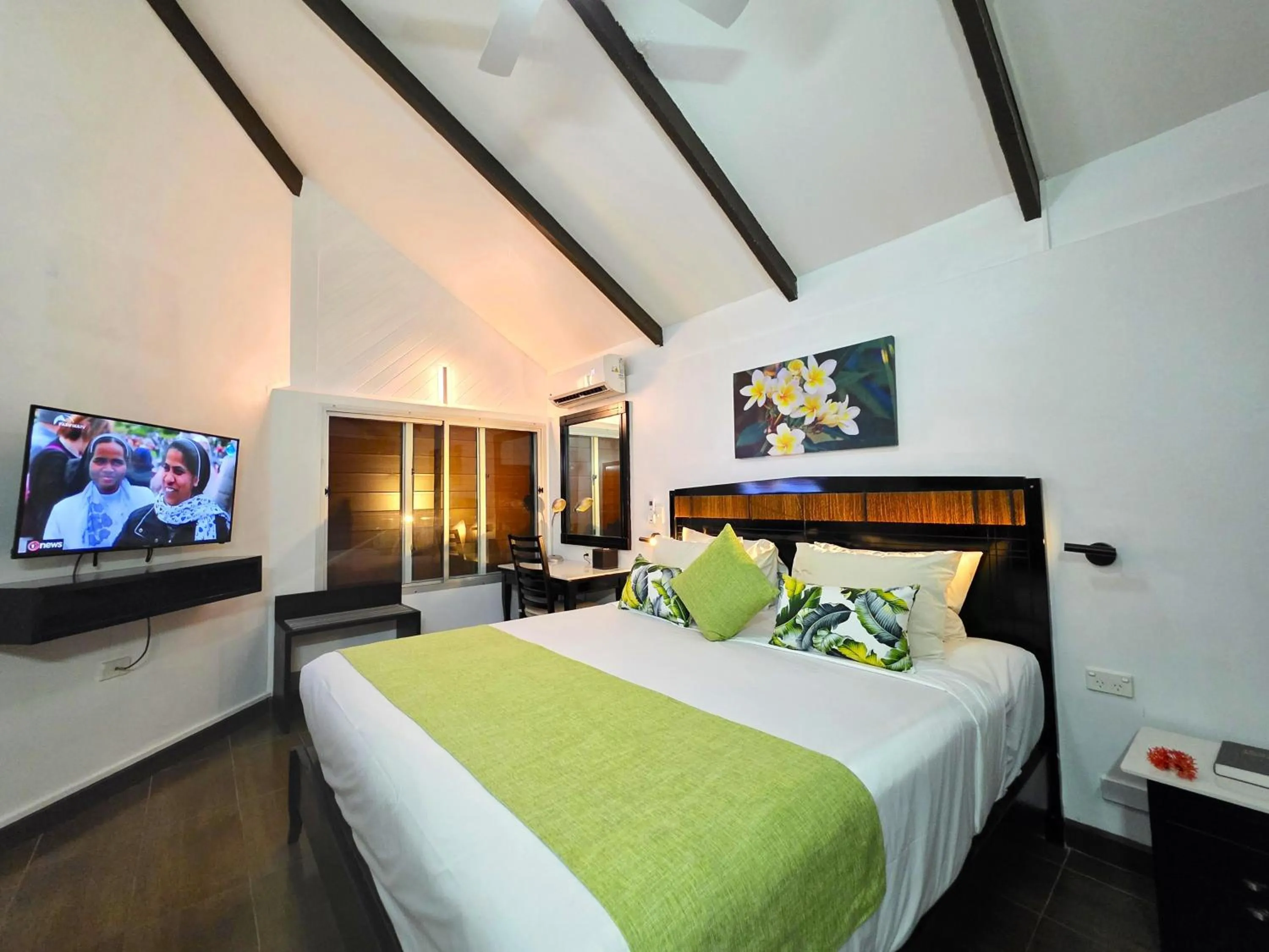 Bed in Tokatoka Resort Hotel