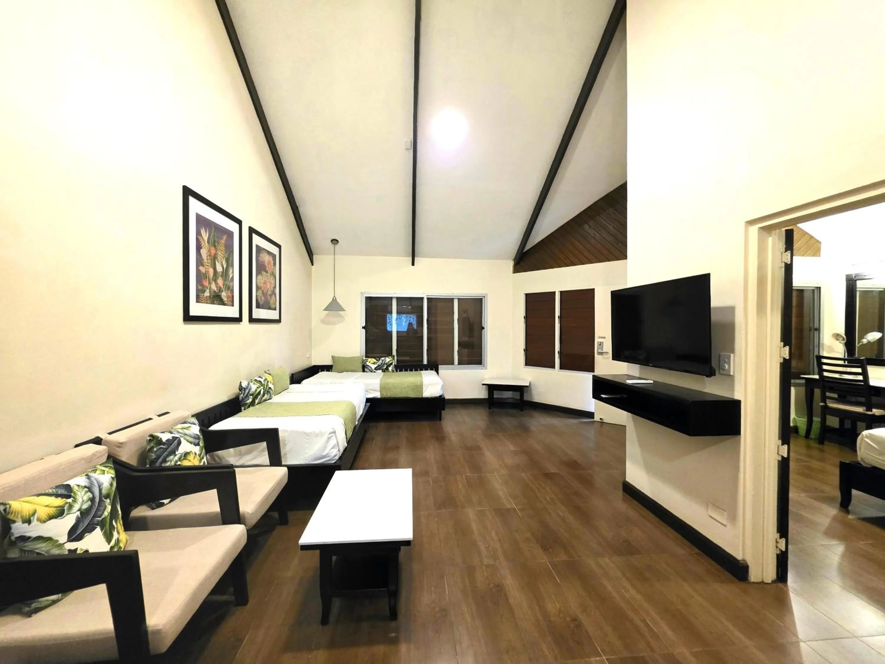 Bed in Tokatoka Resort Hotel