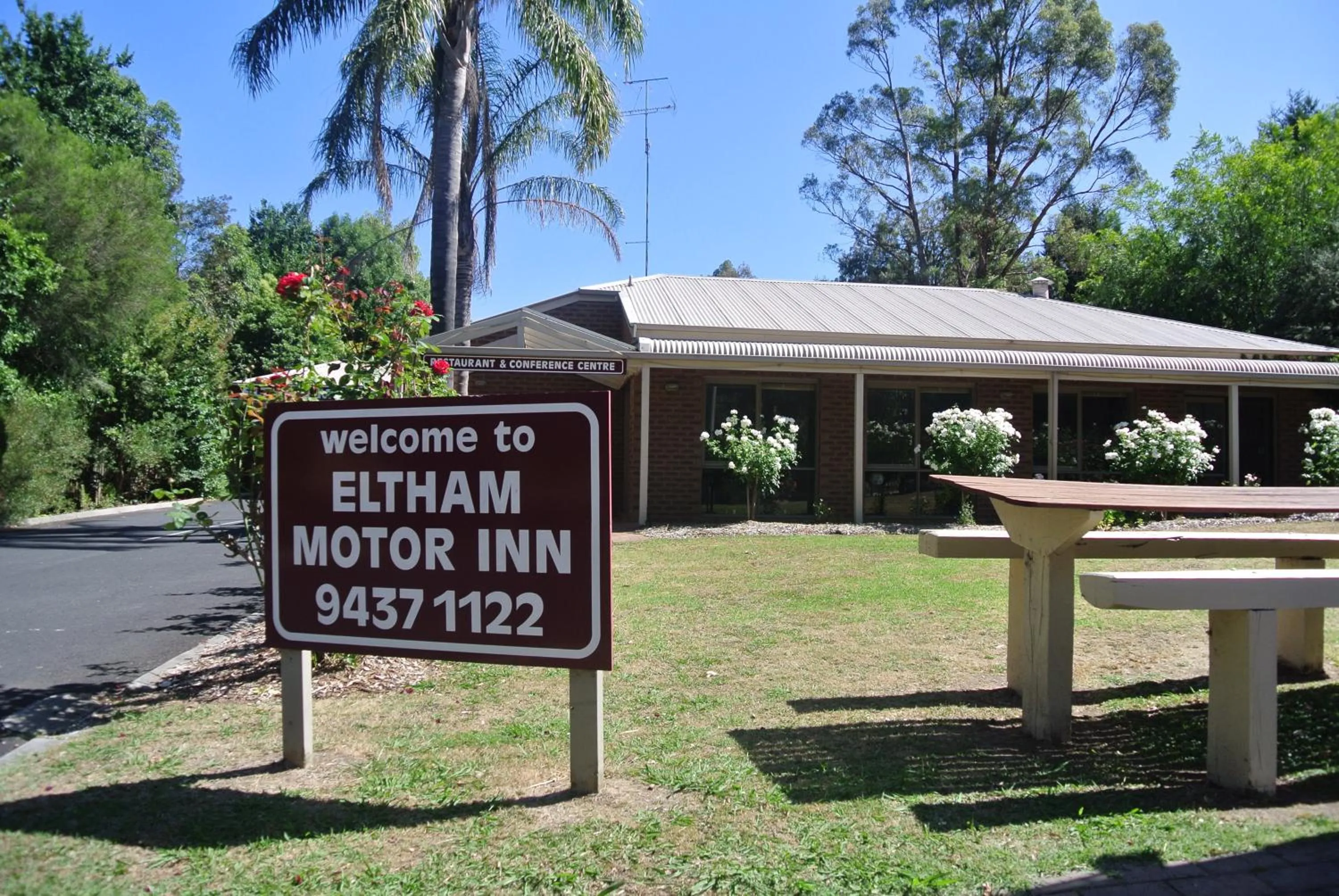 Area and facilities in Eltham Motor Inn