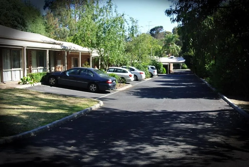 Area and facilities in Eltham Motor Inn