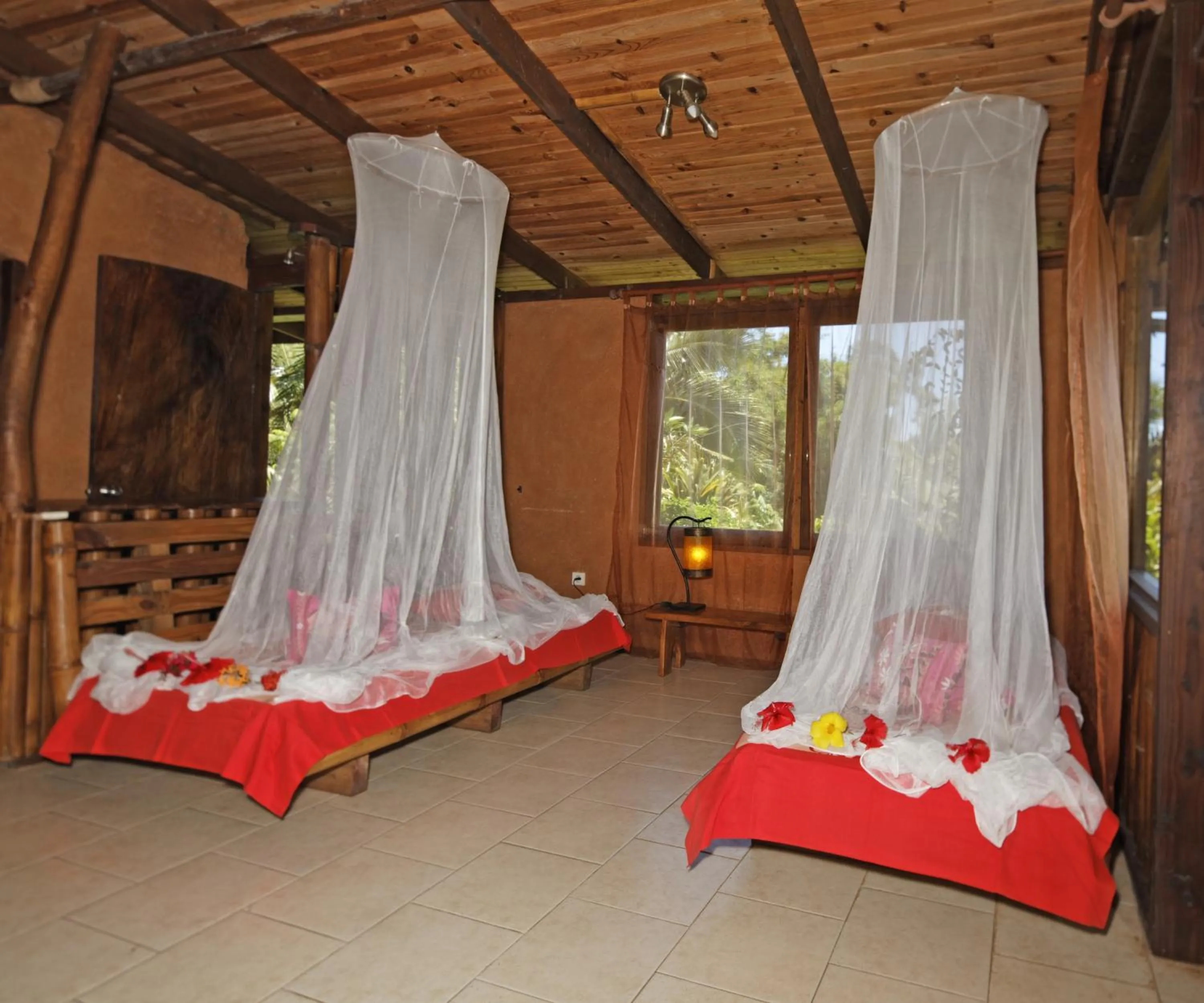 Bedroom, Bed in Vanira Lodge