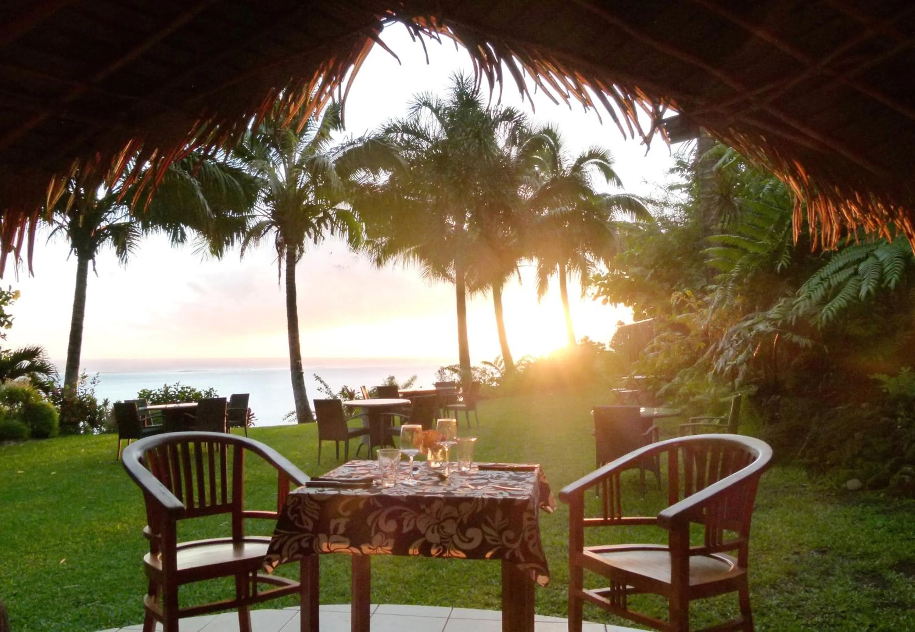 Restaurant/places to eat in Vanira Lodge