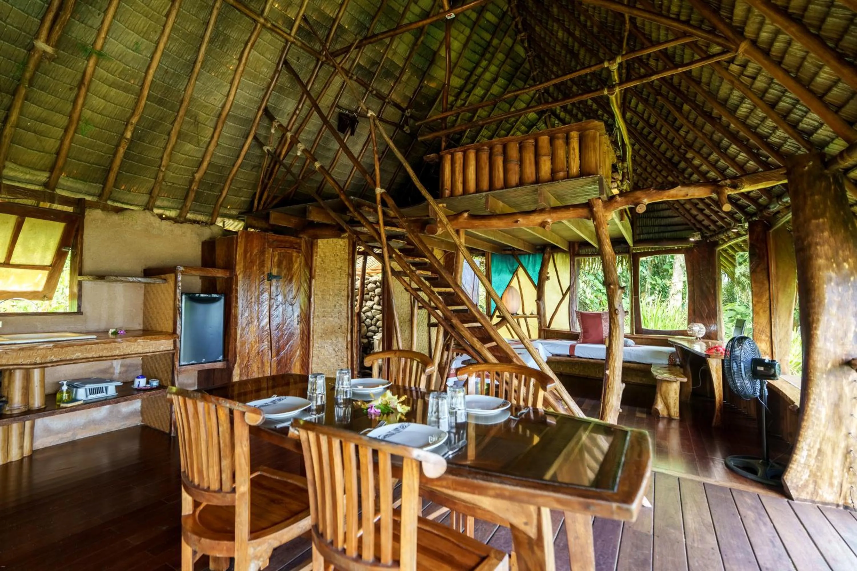 Vanira Lodge