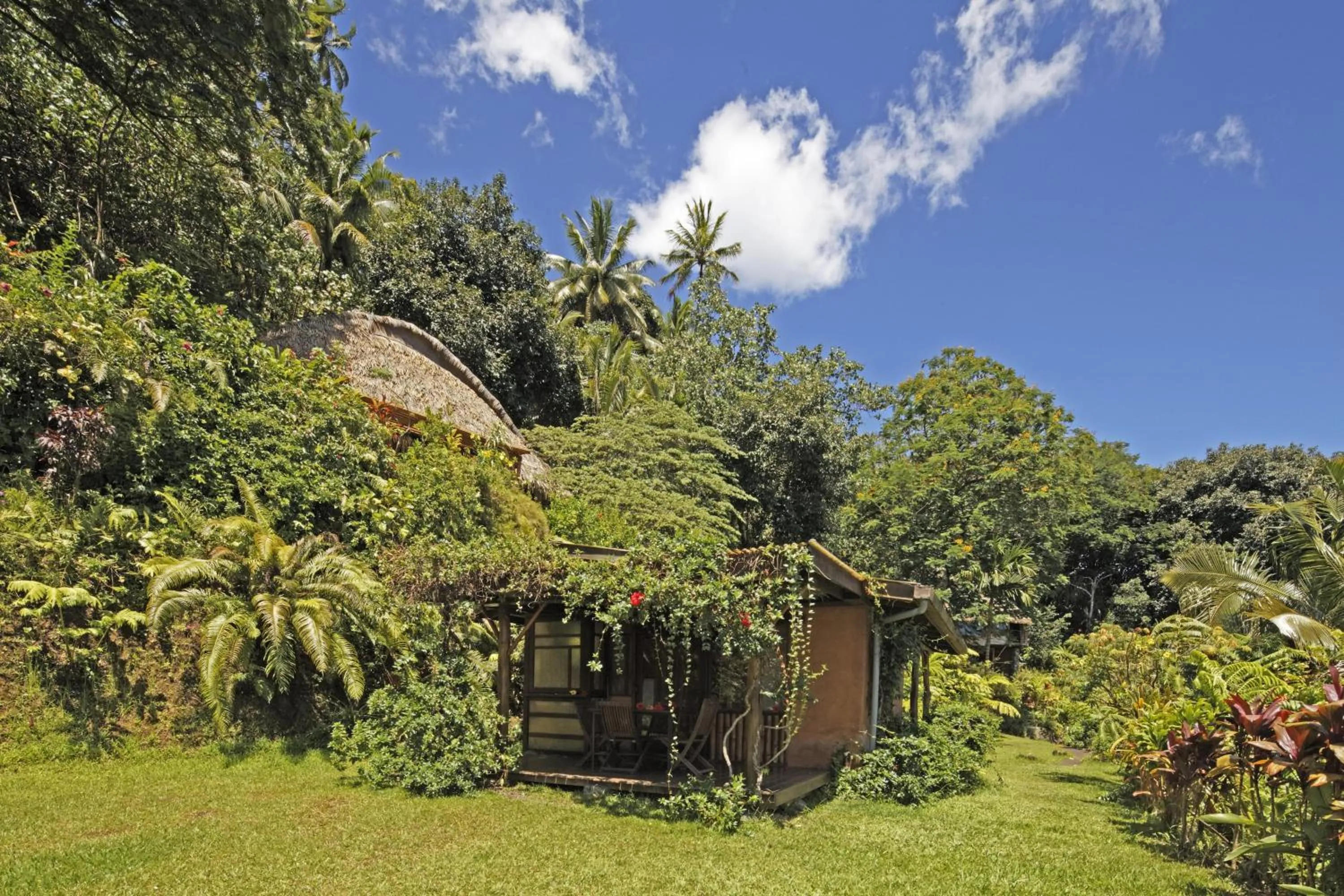 Patio in Vanira Lodge
