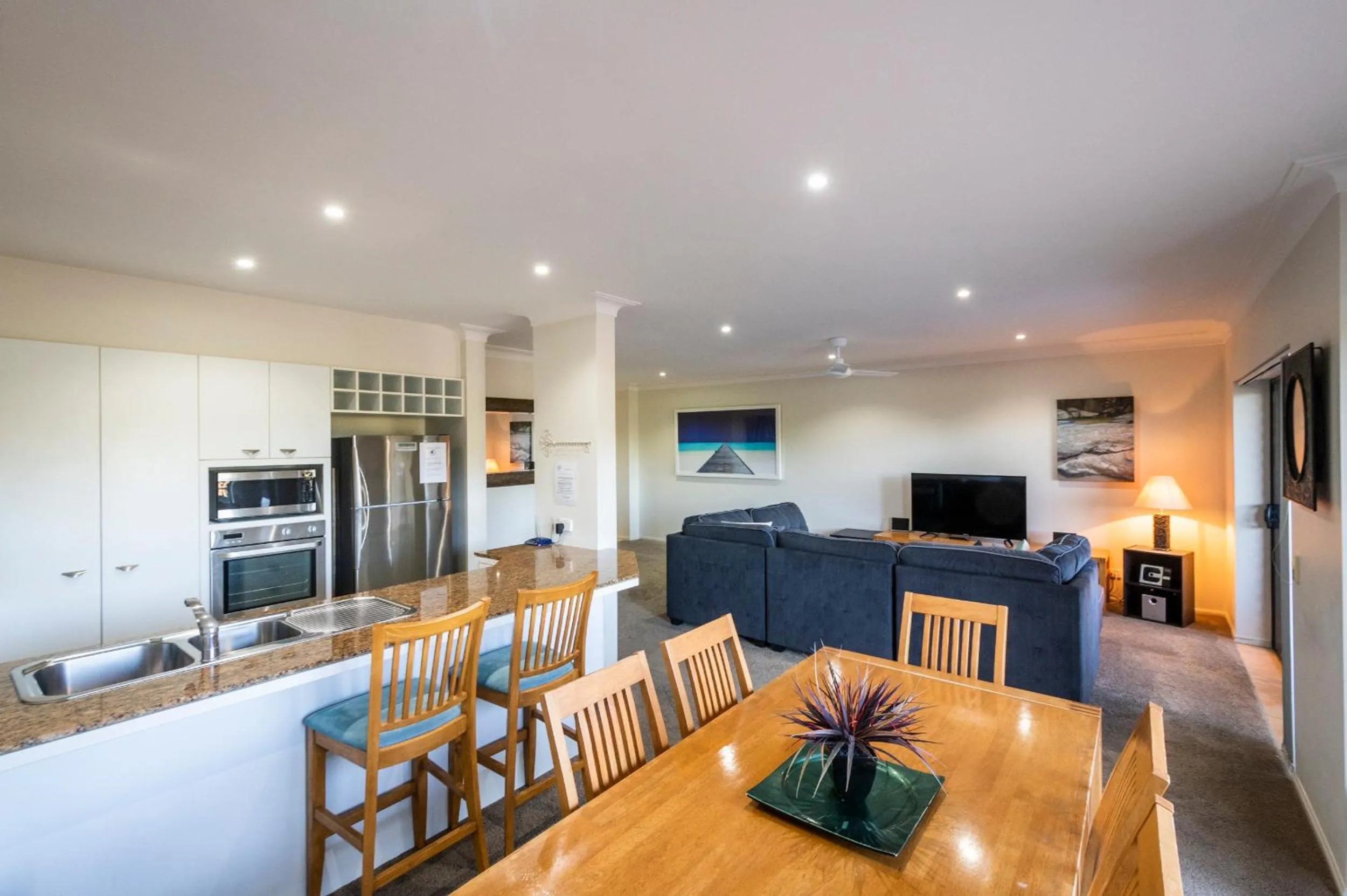 TV and multimedia in The Sands Resort at Yamba