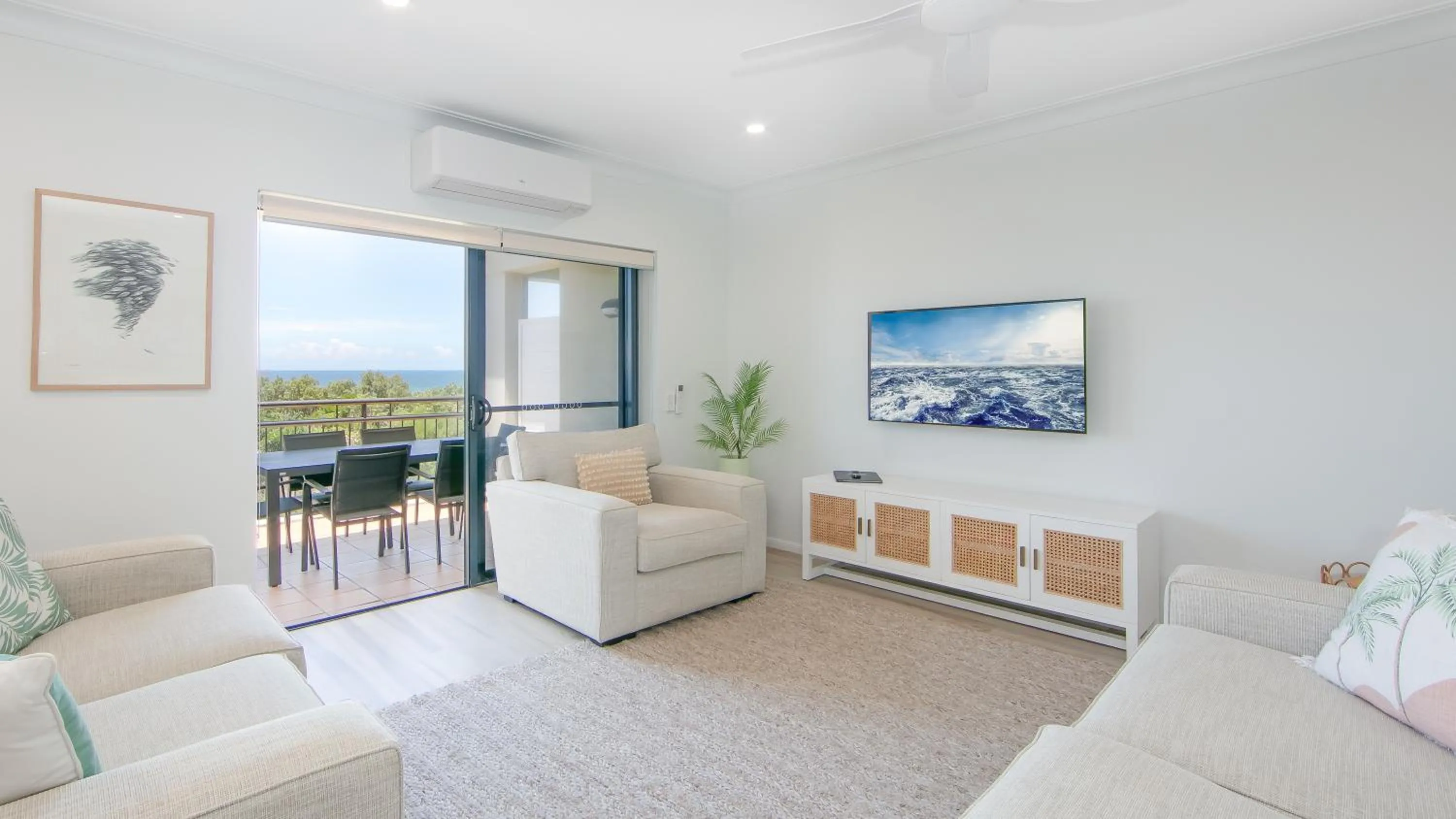 TV and multimedia in The Sands Resort at Yamba