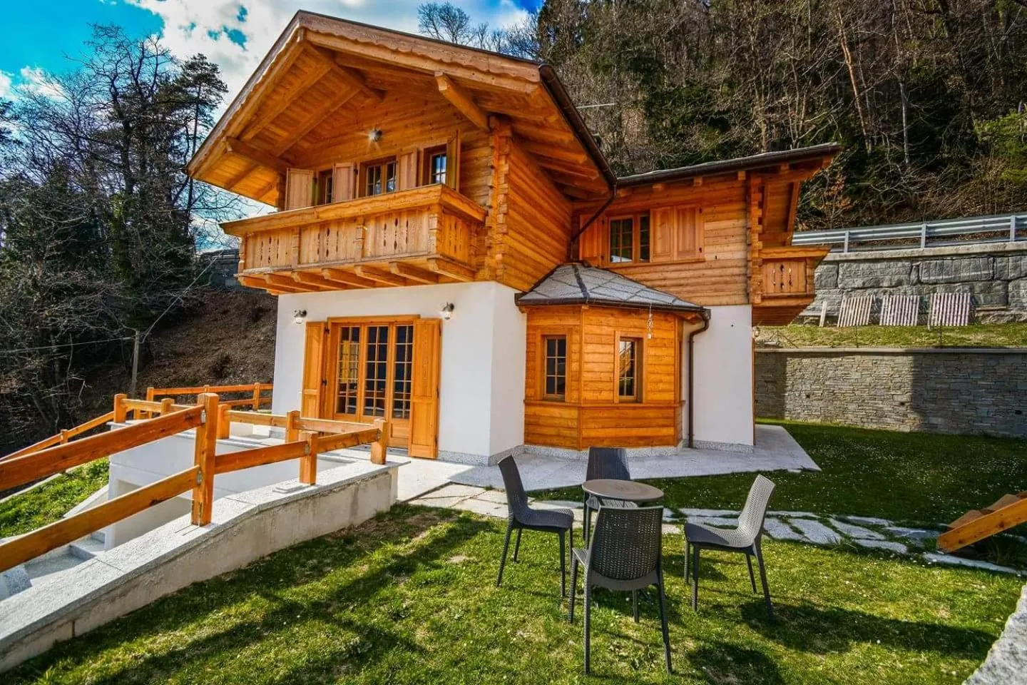 Facade/entrance in B&B Chalet Il Picchio