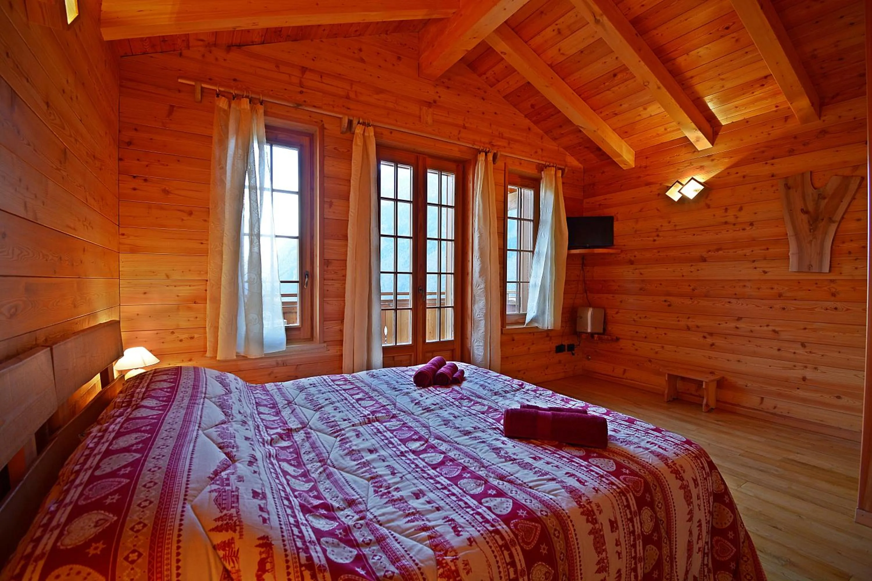 Photo of the whole room, Bed in B&B Chalet Il Picchio