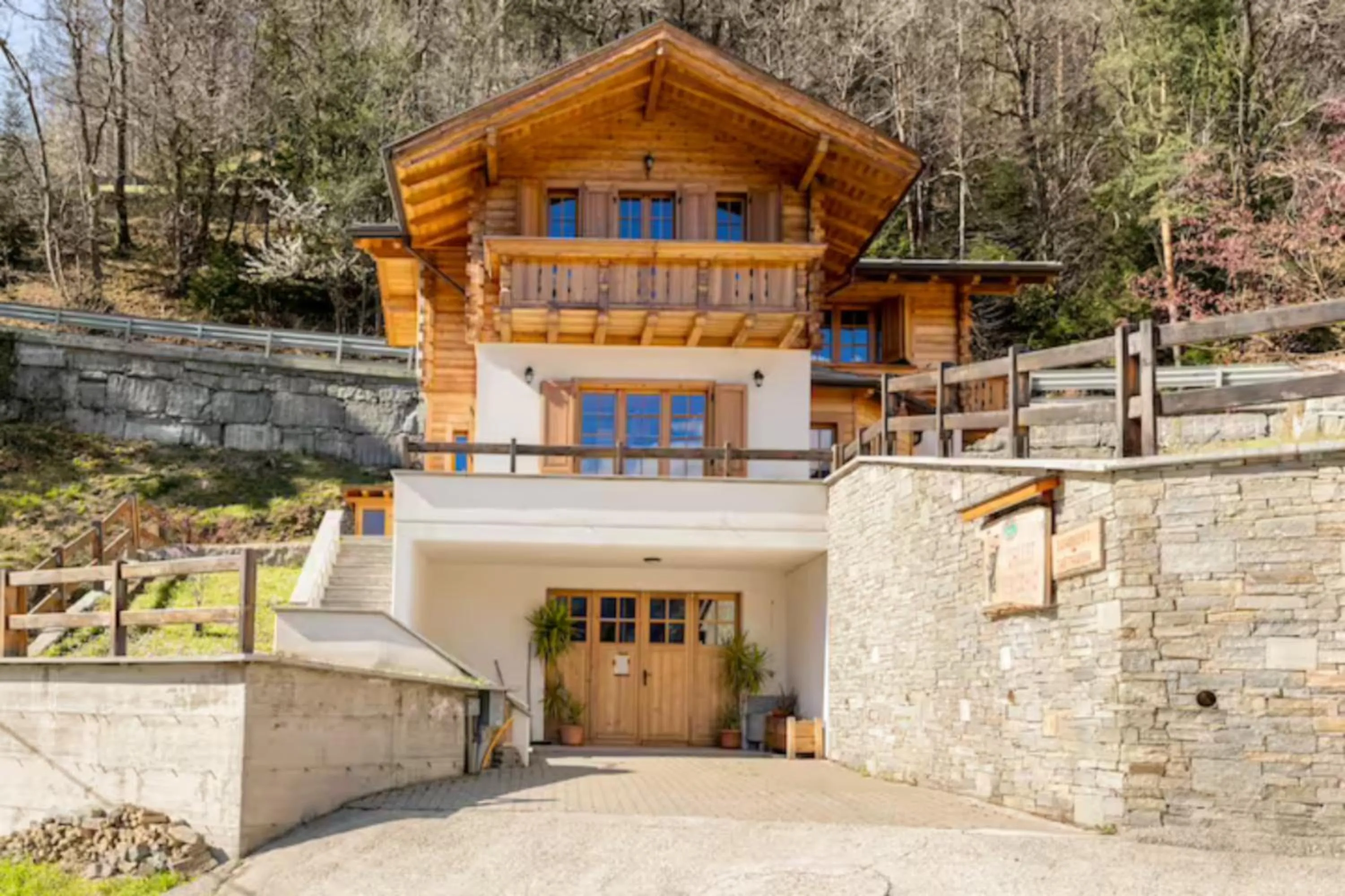 Property building in B&B Chalet Il Picchio