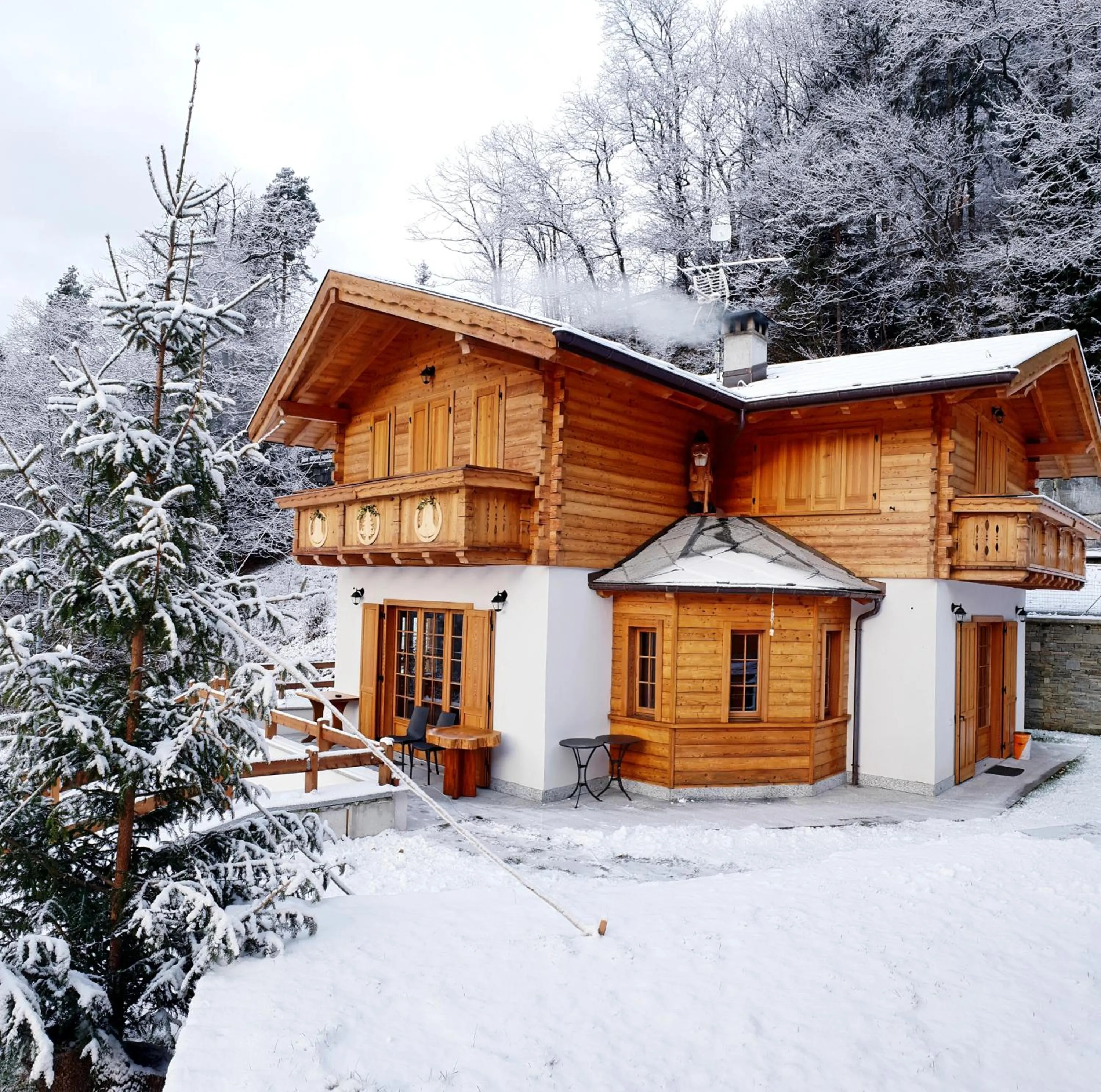 Property building in B&B Chalet Il Picchio