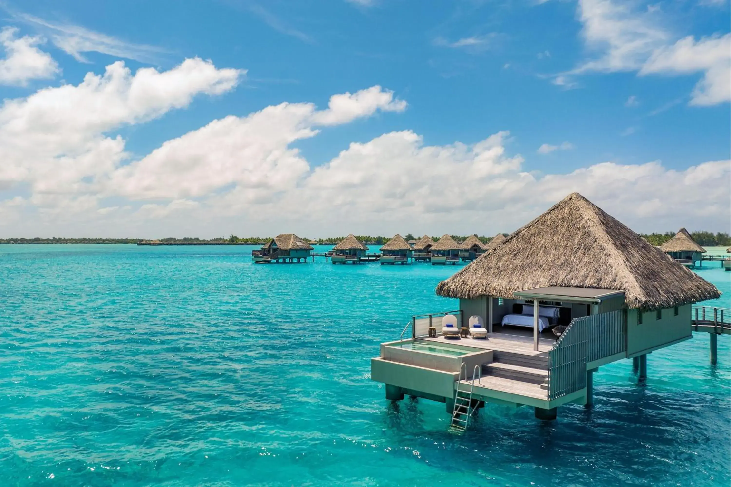 Photo of the whole room in Westin Bora Bora Resort & Spa Photo of the whole room in Westin Bora Bora Resort & Spa