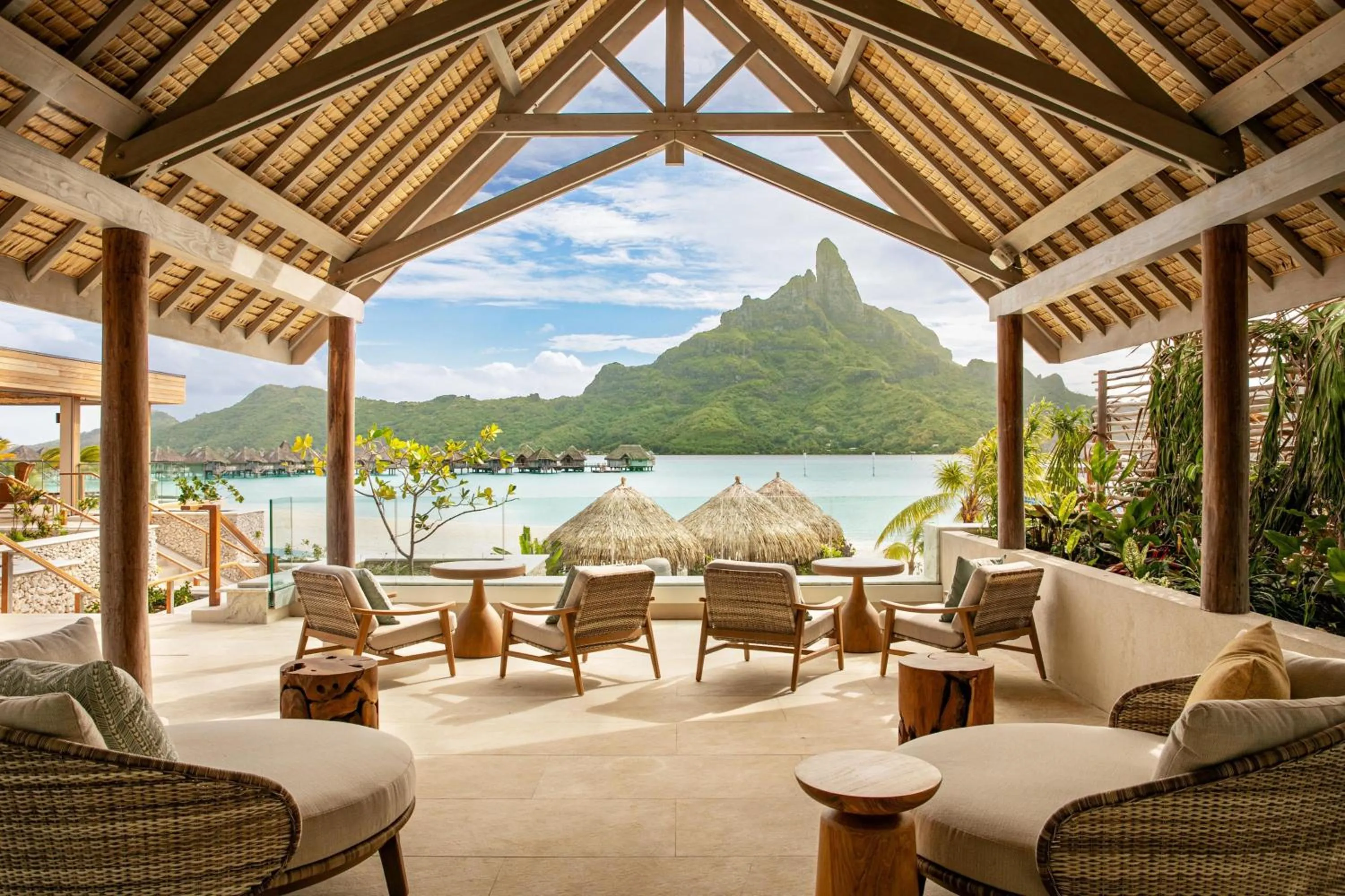 Lobby or reception in Westin Bora Bora Resort & Spa