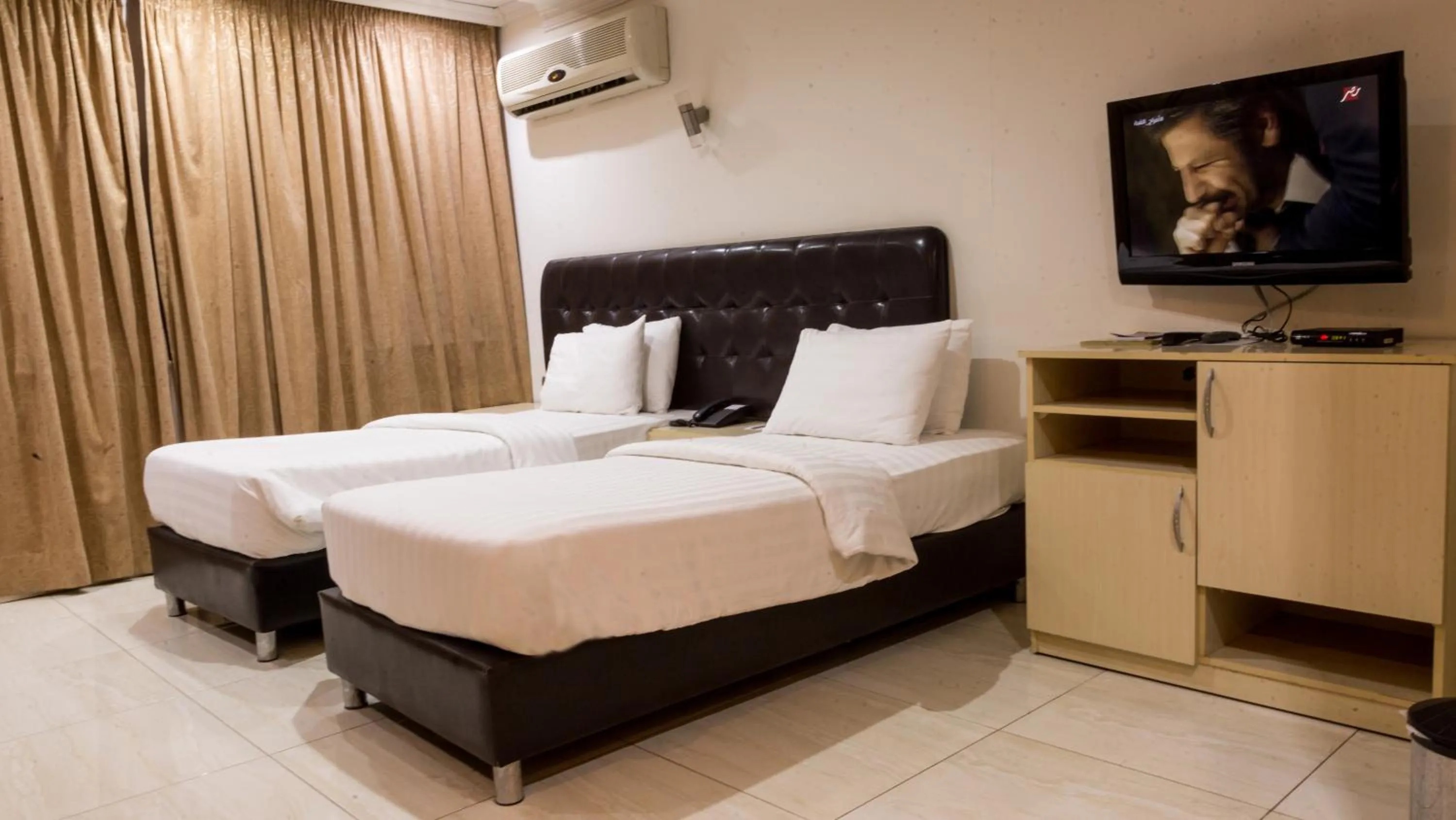 Bed in Aghadeer Hotel