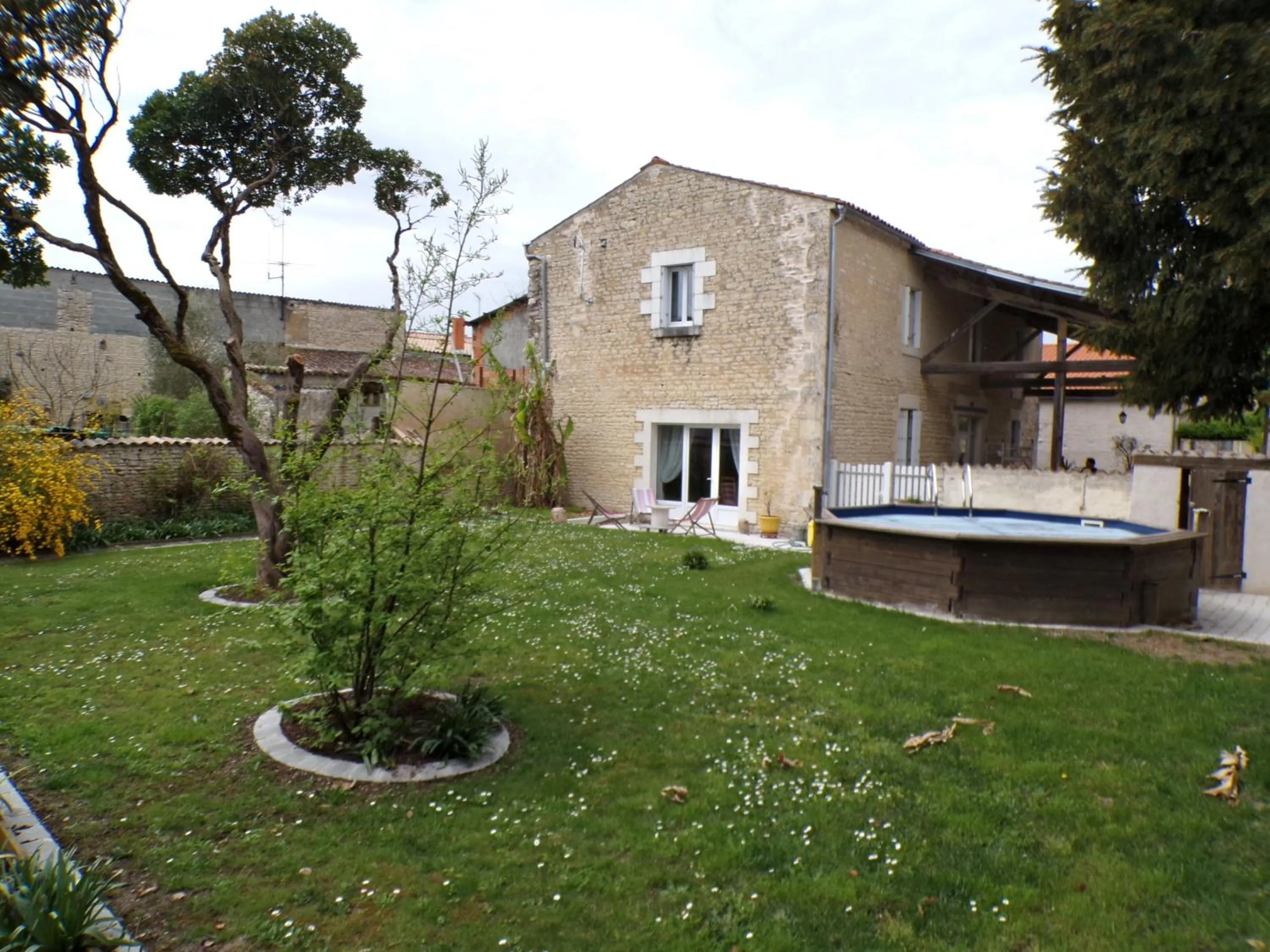 Garden in Le Logis de la Venise Verte