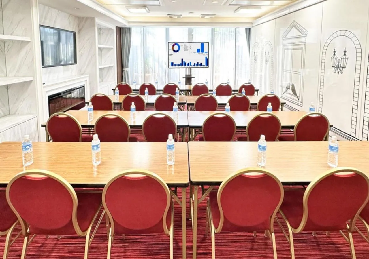 Meeting/conference room in Grand Park Hotel Panex Chiba