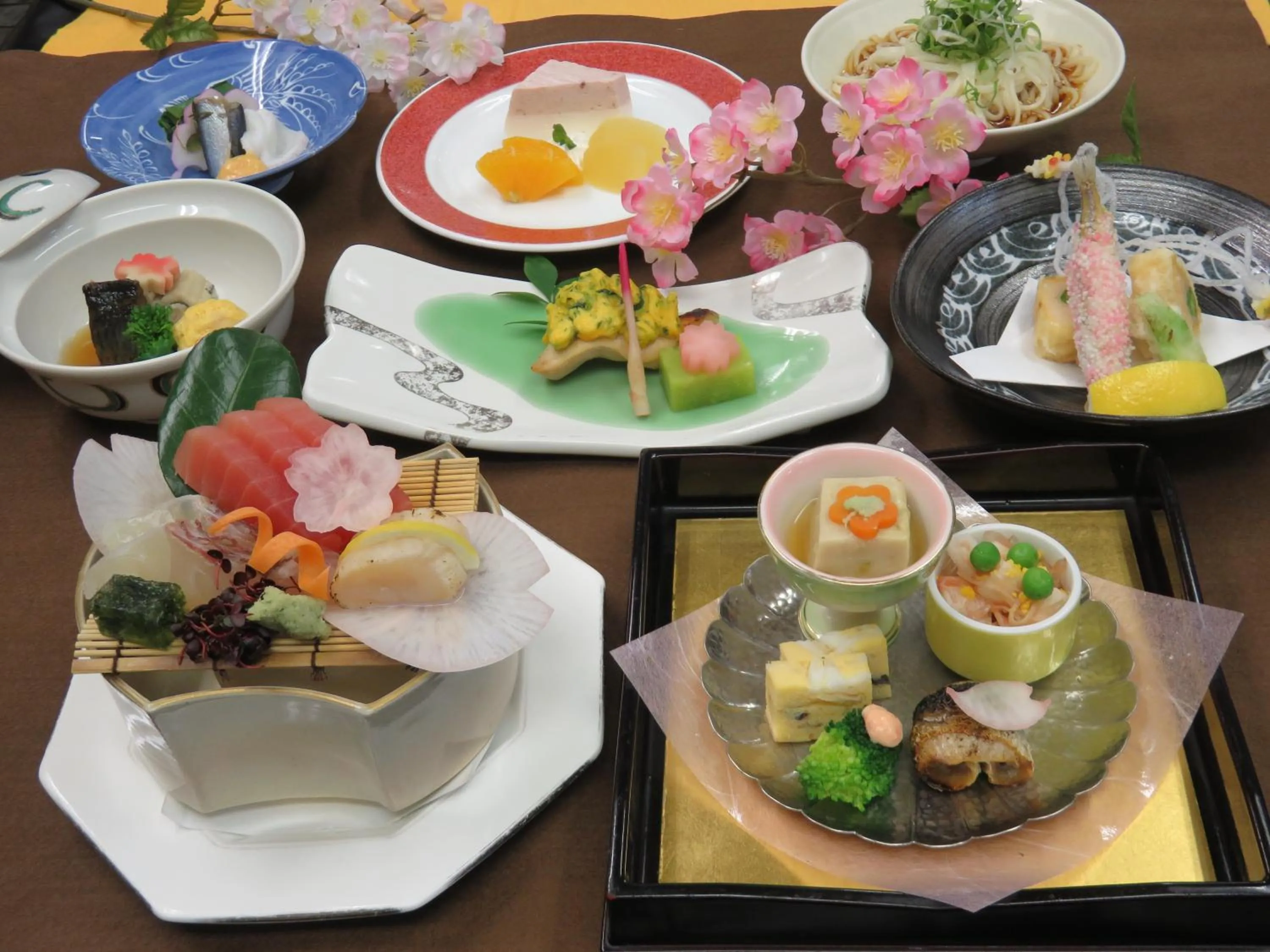 Restaurant/places to eat in Hotel Tokyo Garden Palace