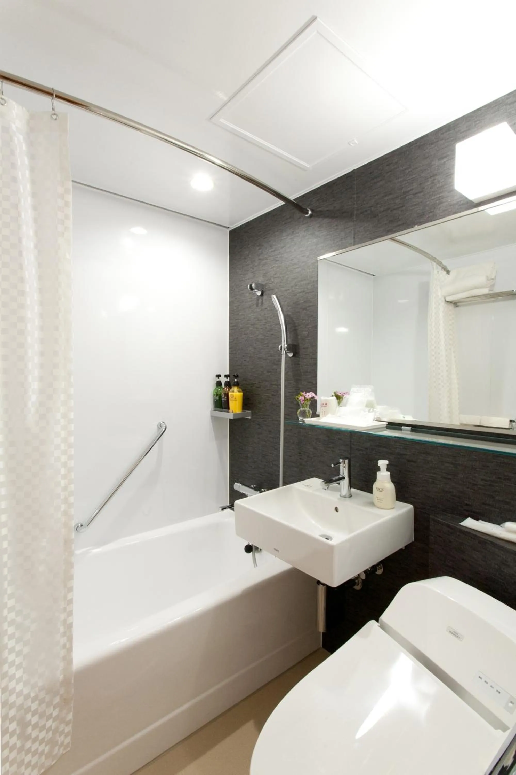 Bathroom in Hotel Tokyo Garden Palace