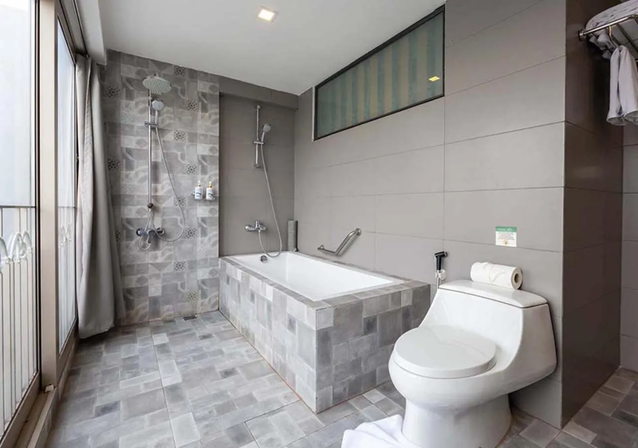 Bathroom in Le Thatluang D'oR Boutique Hotel