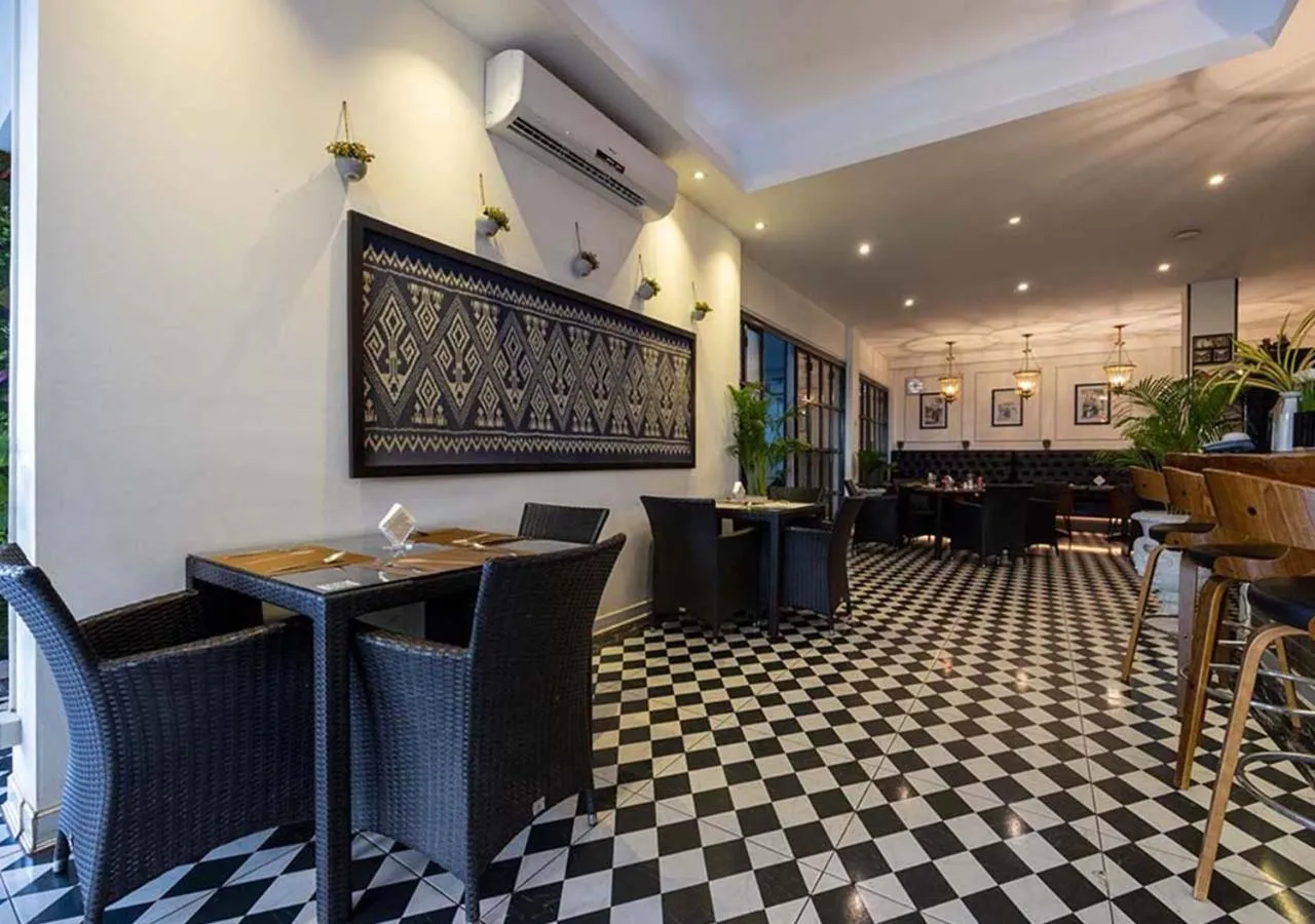 Restaurant/places to eat in Le Thatluang D'oR Boutique Hotel