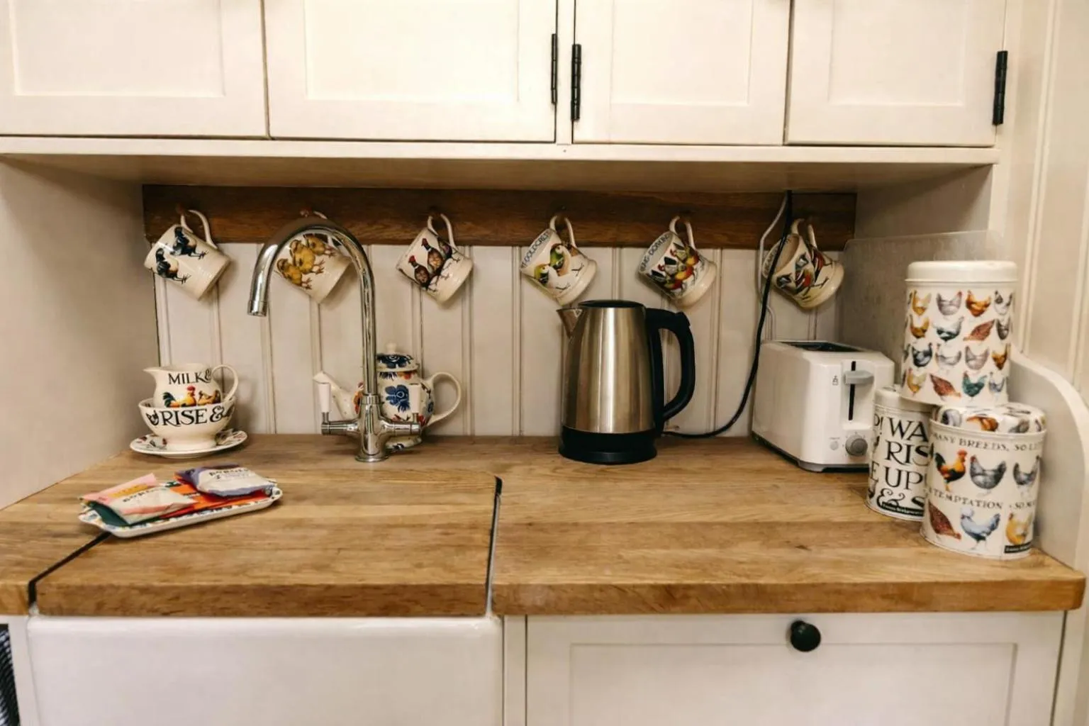 Coffee/tea facilities in Morndyke Shepherds Huts