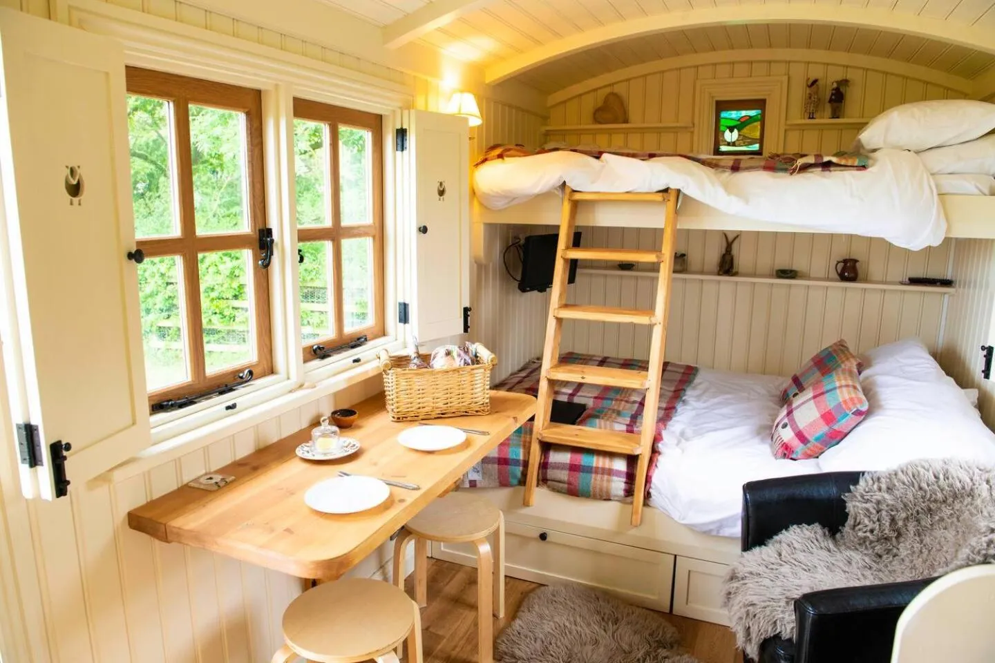 Bed in Morndyke Shepherds Huts