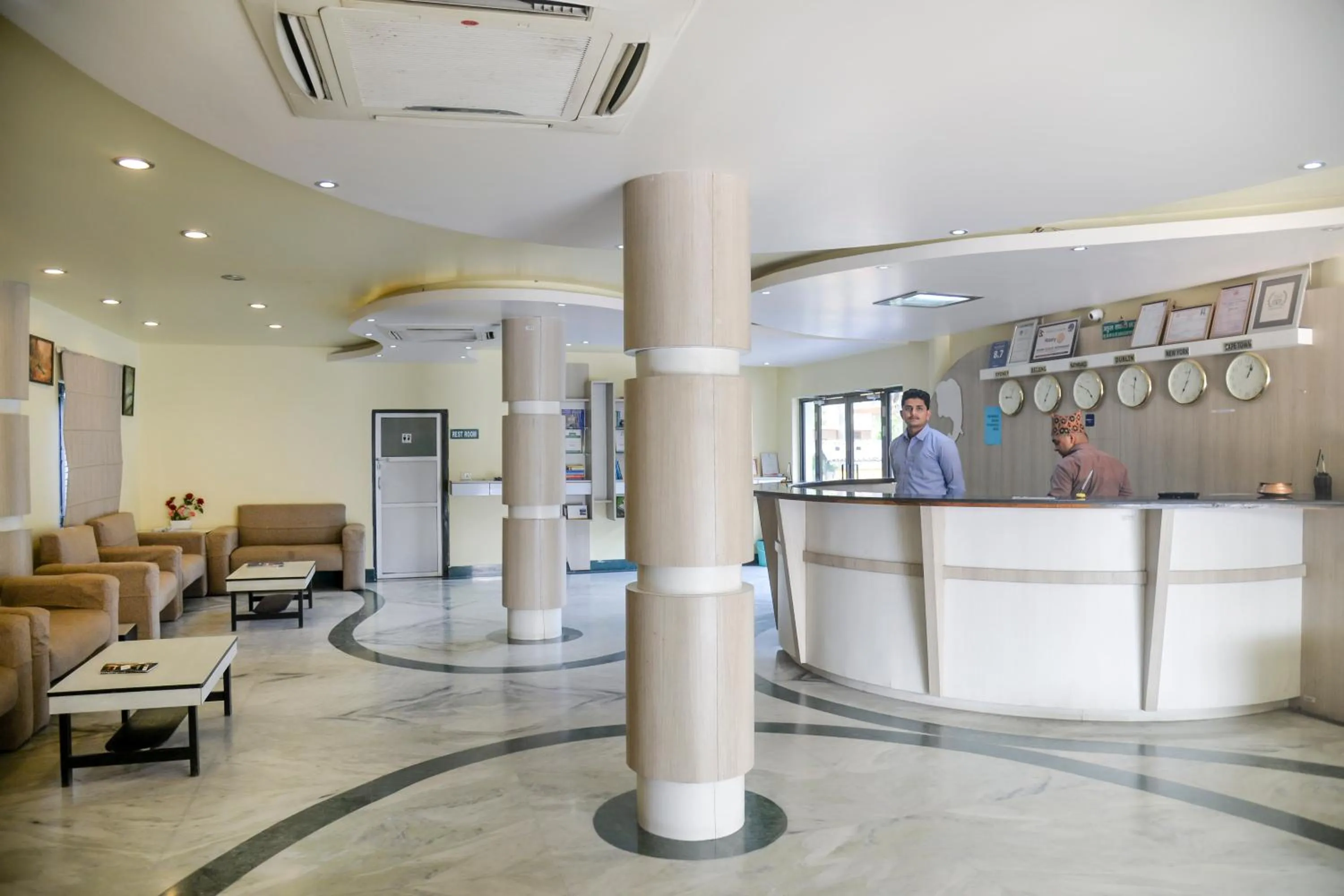 Lobby or reception in Jungle Safari Lodge- Serenity in the Wild