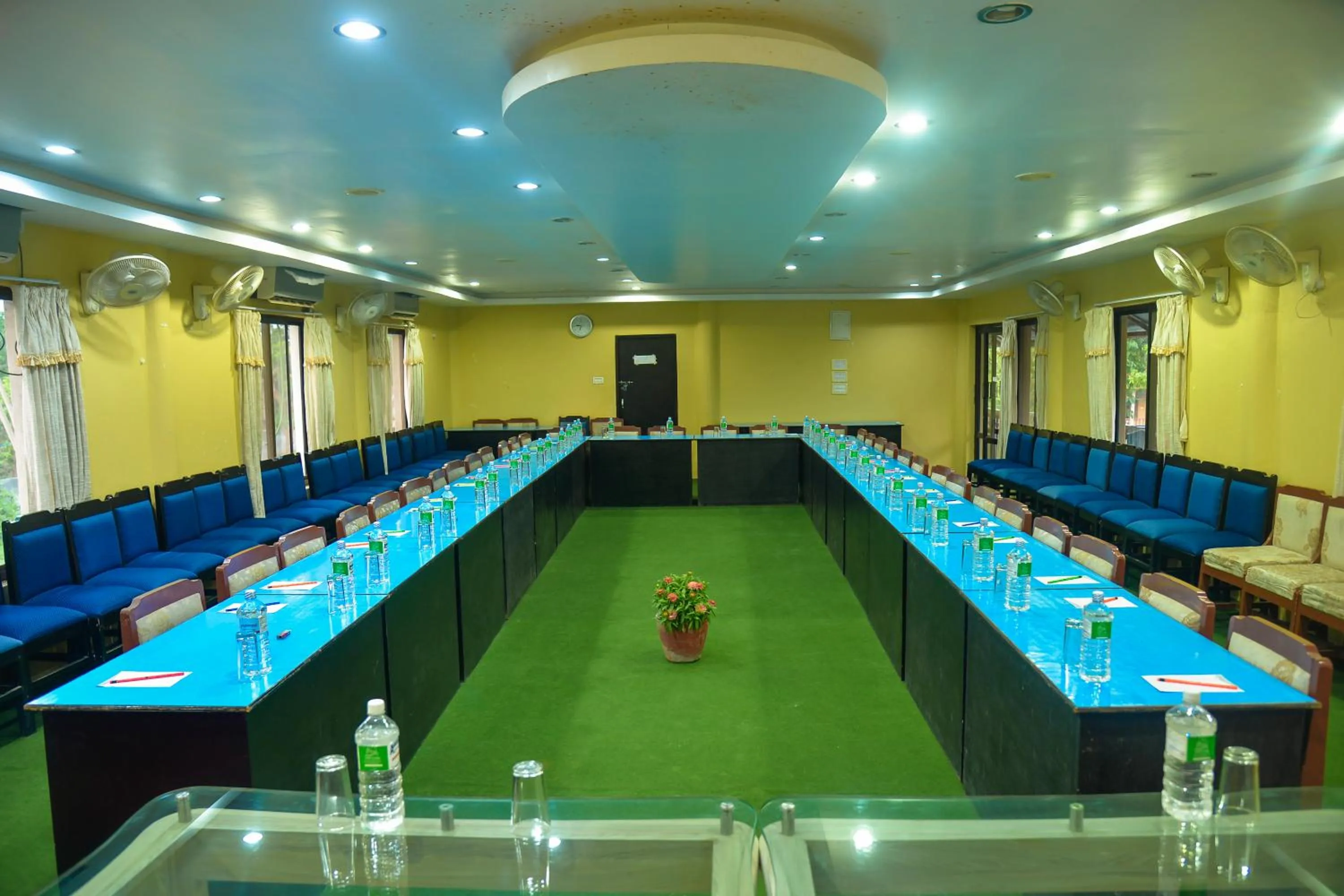 Meeting/conference room in Jungle Safari Lodge- Serenity in the Wild