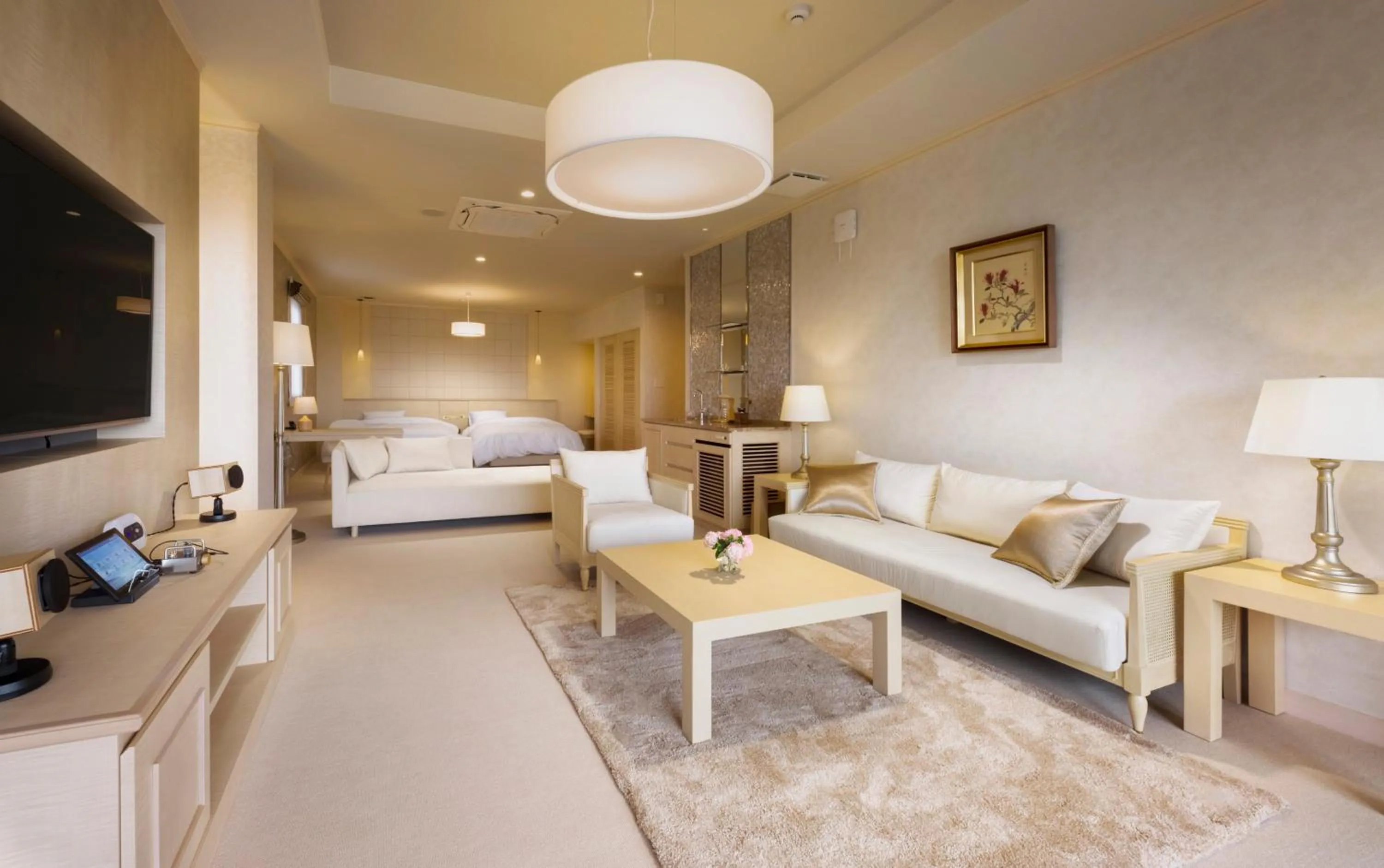 Living room, Bed in Katakura Silk Hotel