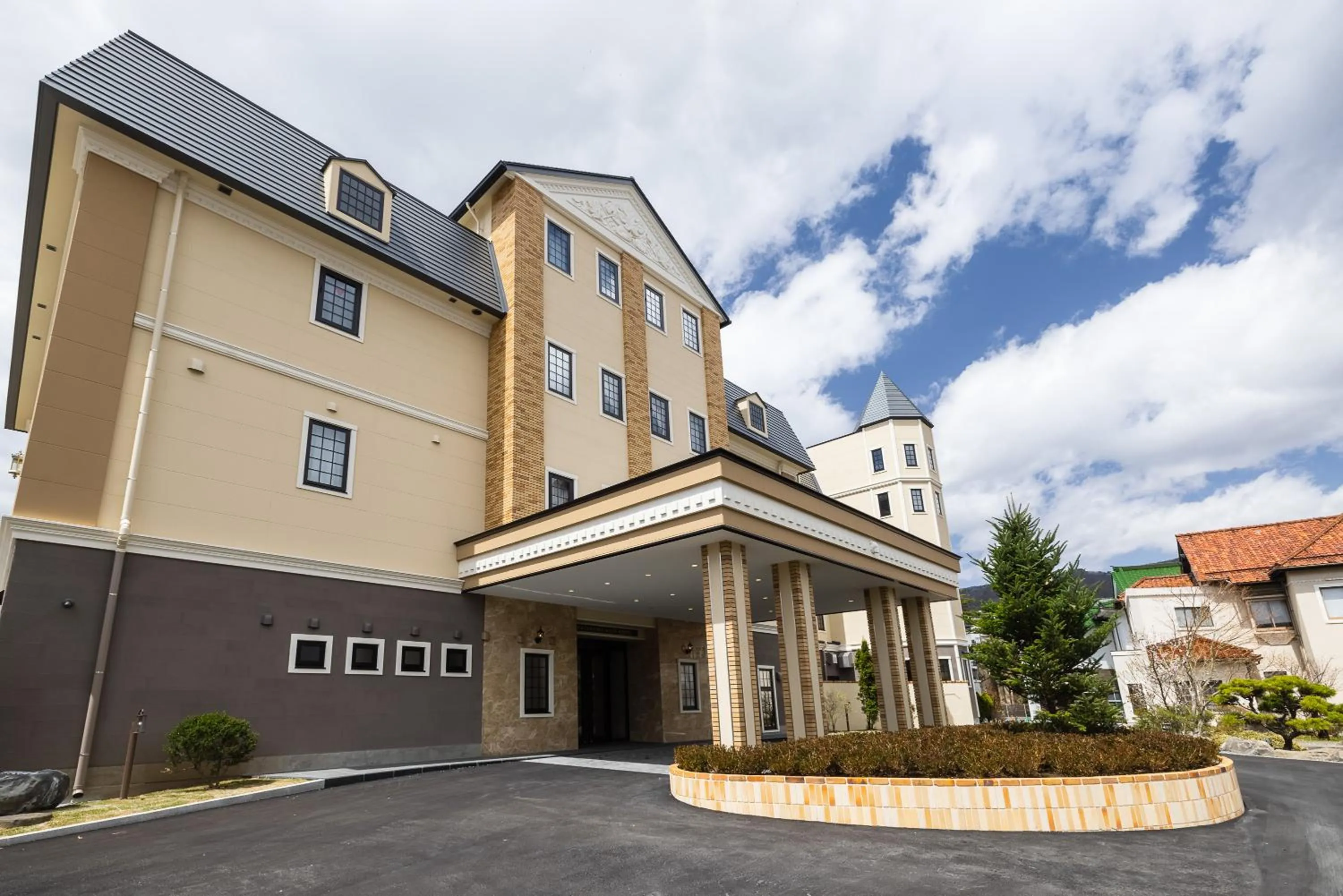 Property building in Katakura Silk Hotel