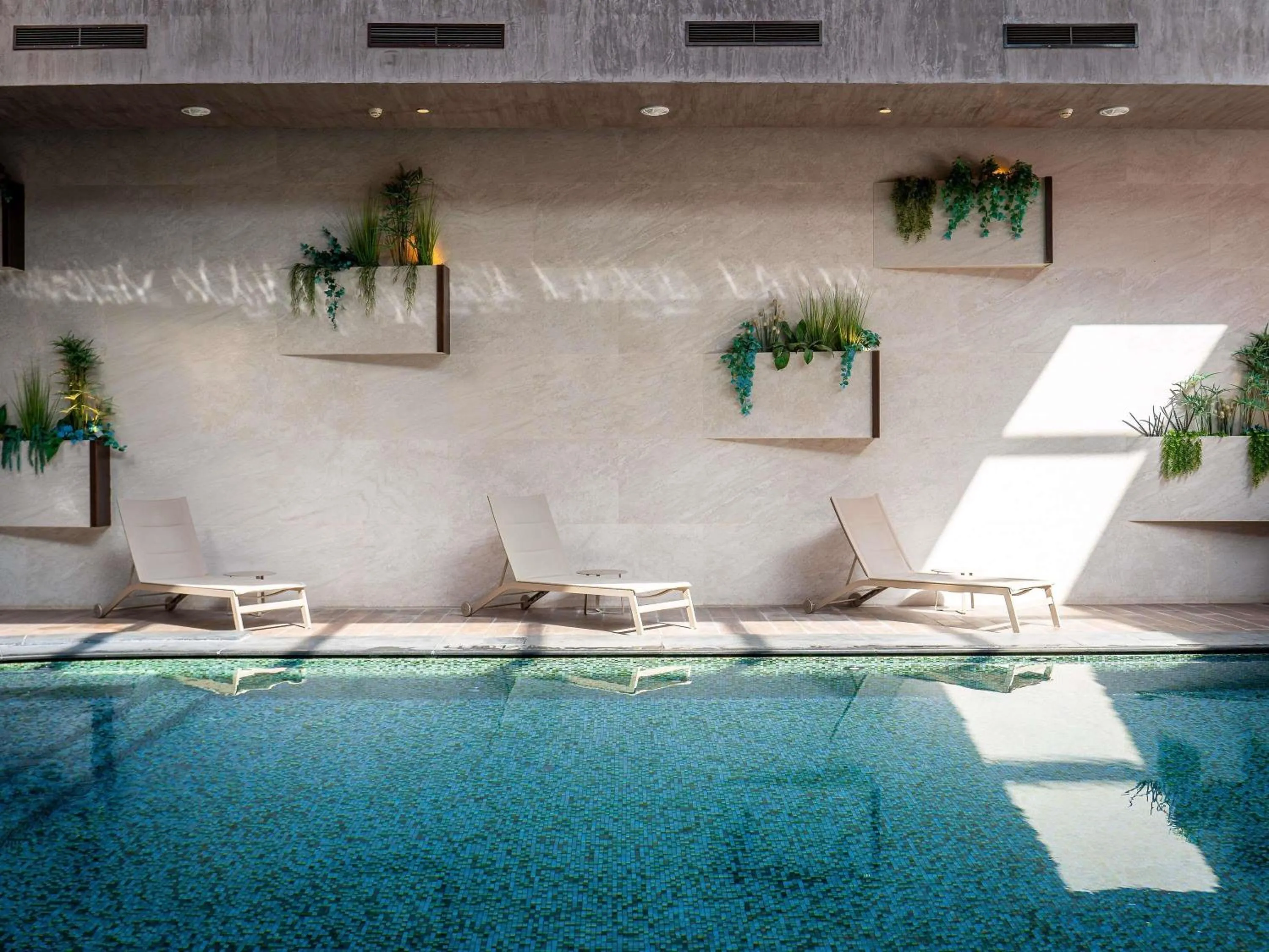 Pool view in Mövenpick Hotel du Lac Tunis