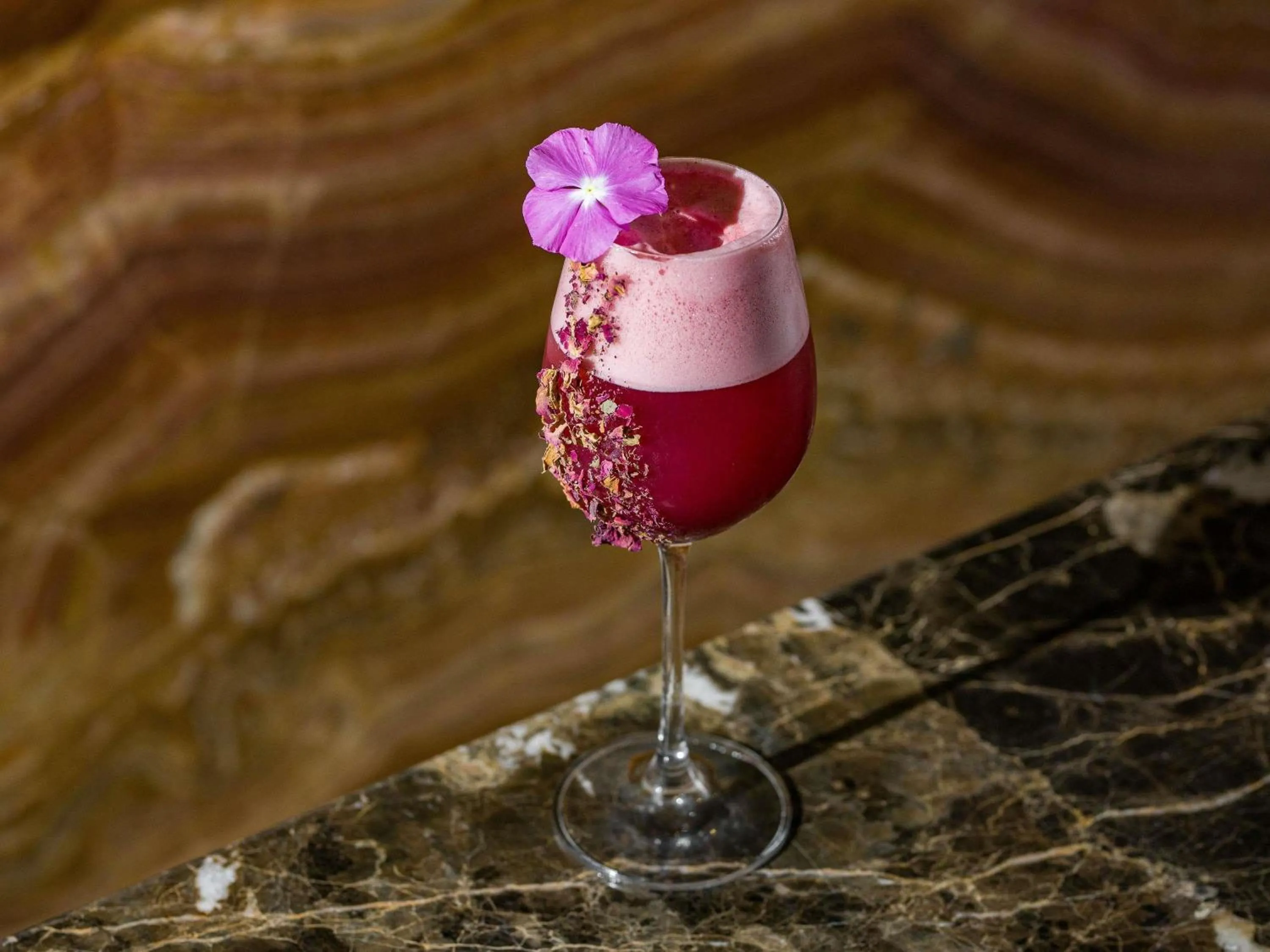 Lounge or bar in Mövenpick Hotel du Lac Tunis