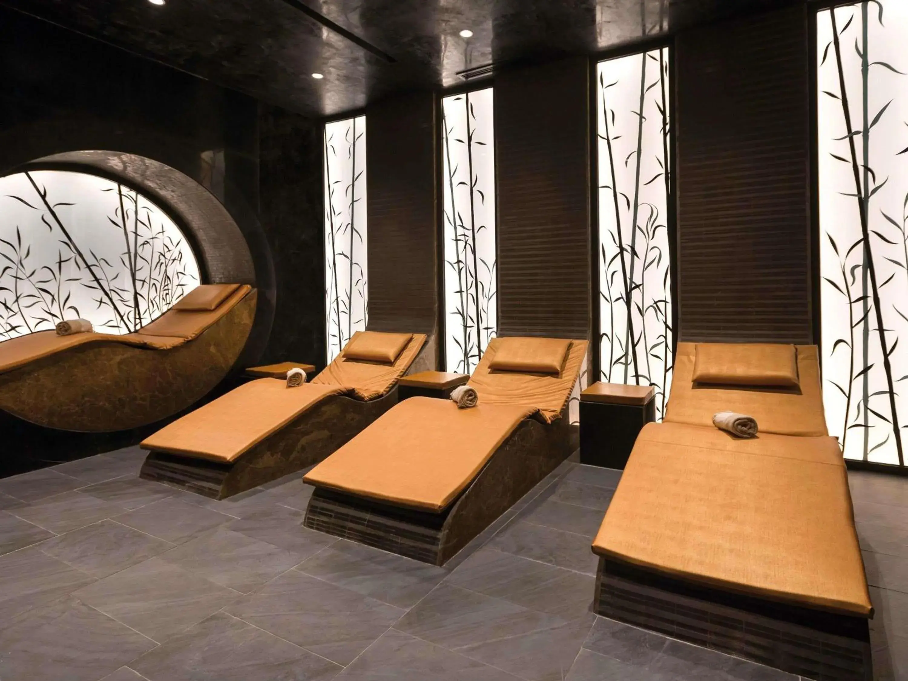 Spa and wellness centre/facilities in Mövenpick Hotel du Lac Tunis Spa and wellness centre/facilities in Mövenpick Hotel du Lac Tunis