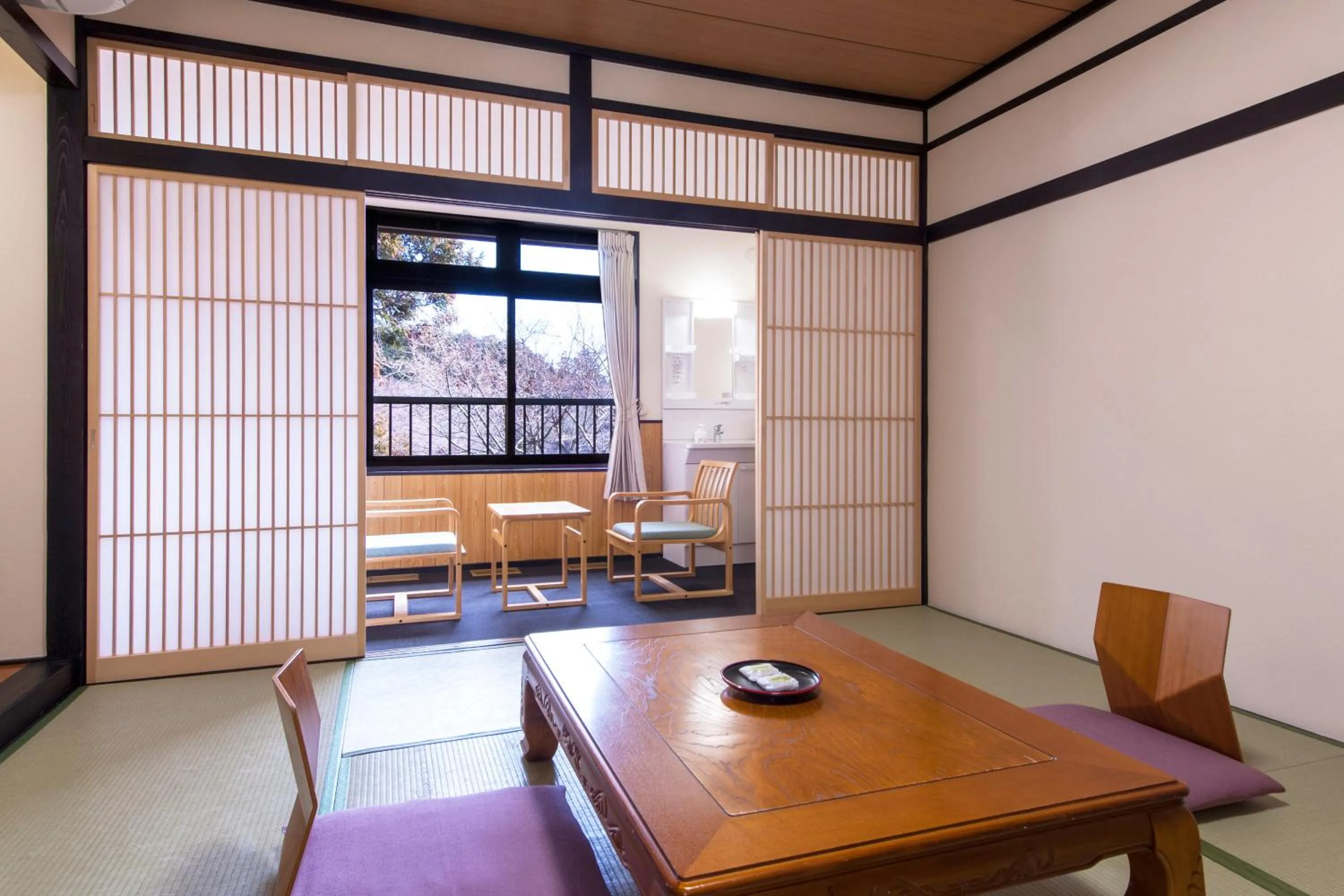Photo of the whole room in Nikko Tokanso