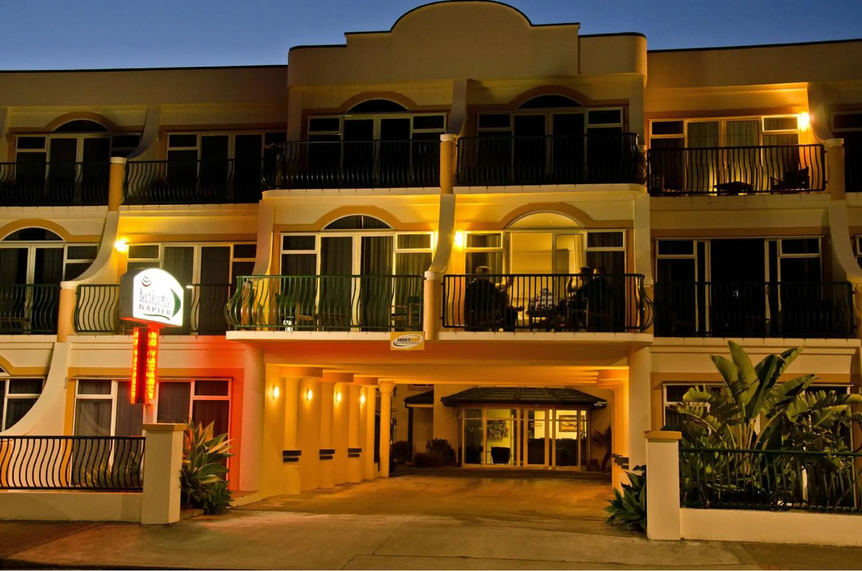 Facade/entrance in Beachfront Motel Facade/entrance in Beachfront Motel