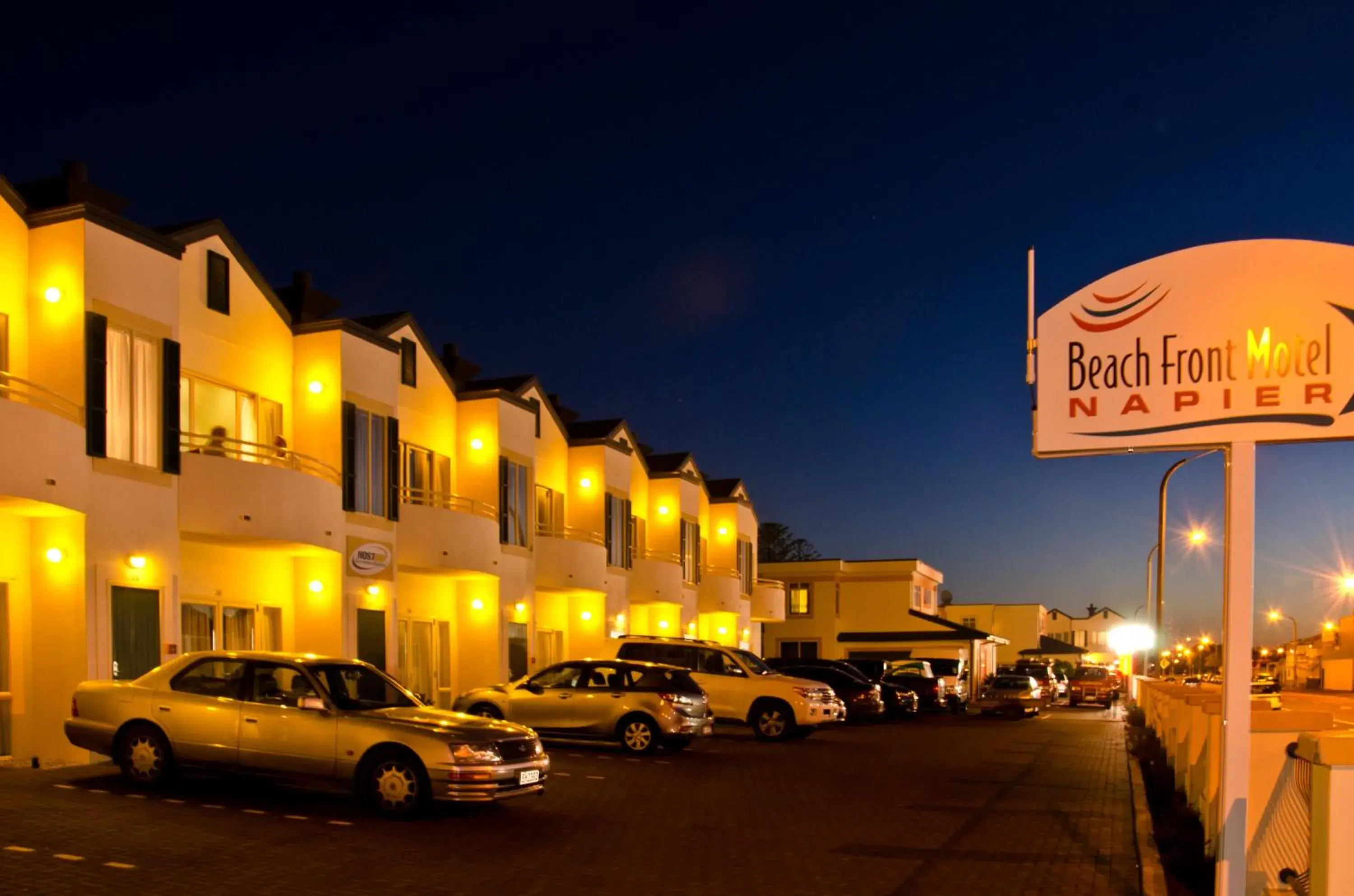 Facade/entrance in Beachfront Motel Facade/entrance in Beachfront Motel