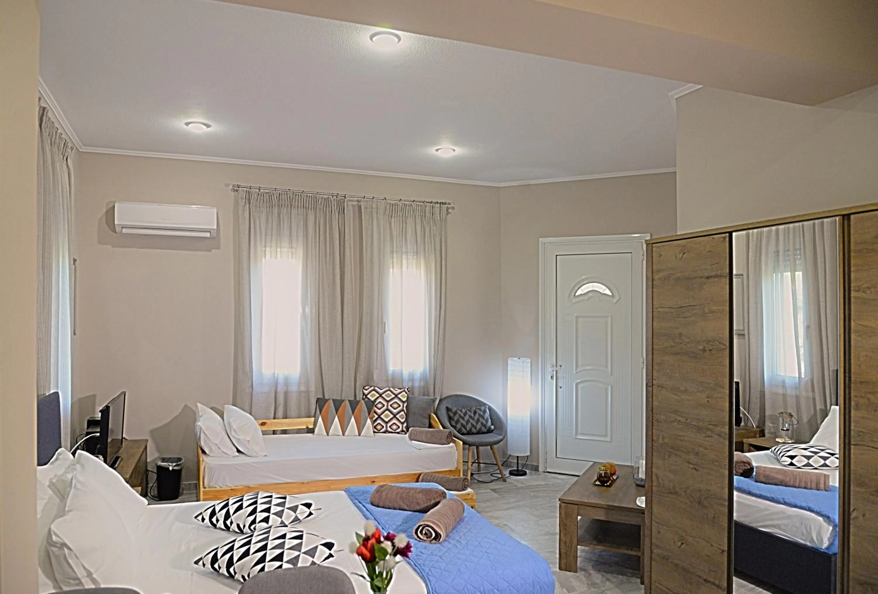 Bed in Mastiha Villas in Town