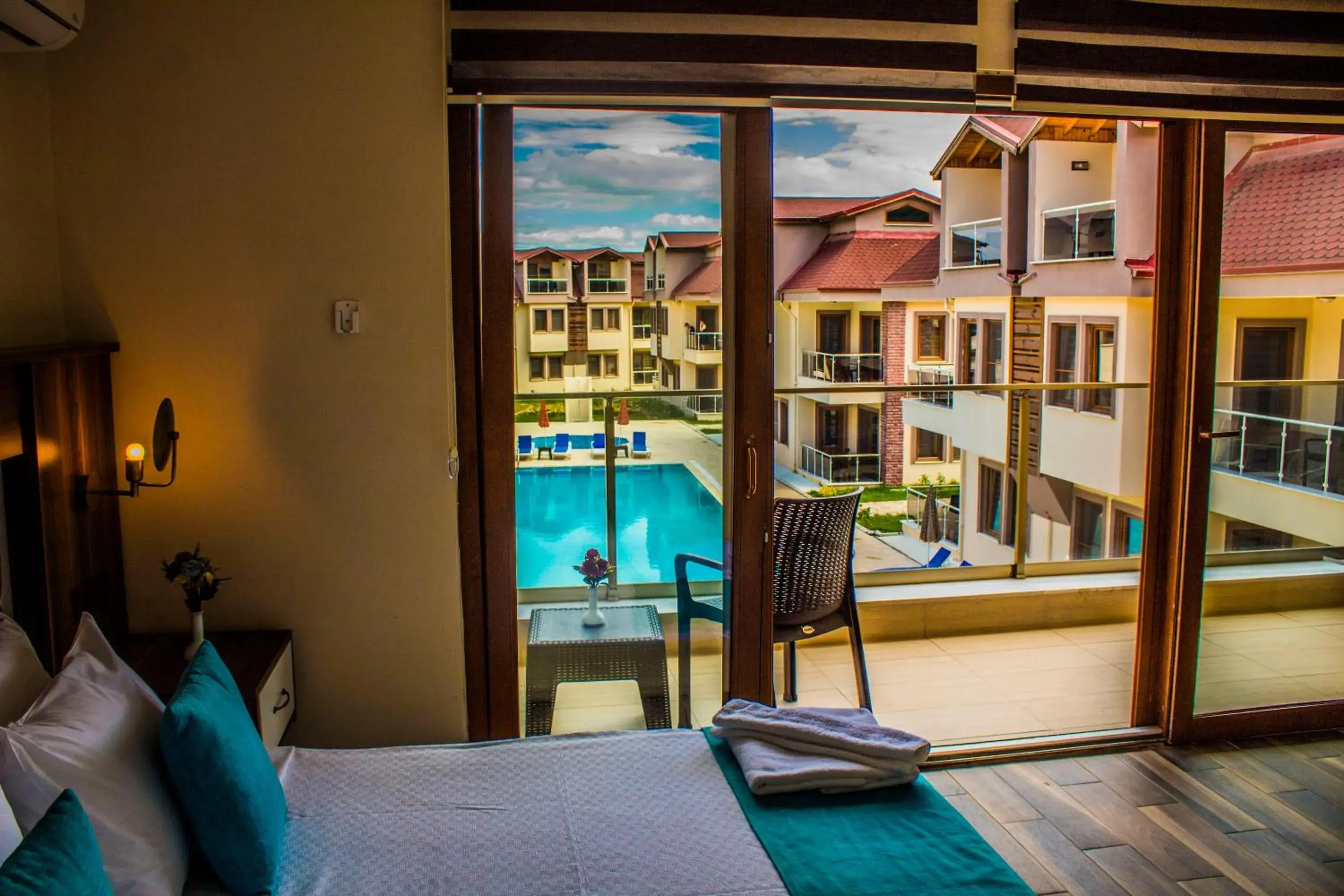 Pool view, Bed in Form Thermal Hotel & SPA Kaz Dağları Pool view, Bed in Form Thermal Hotel & SPA Kaz Dağları