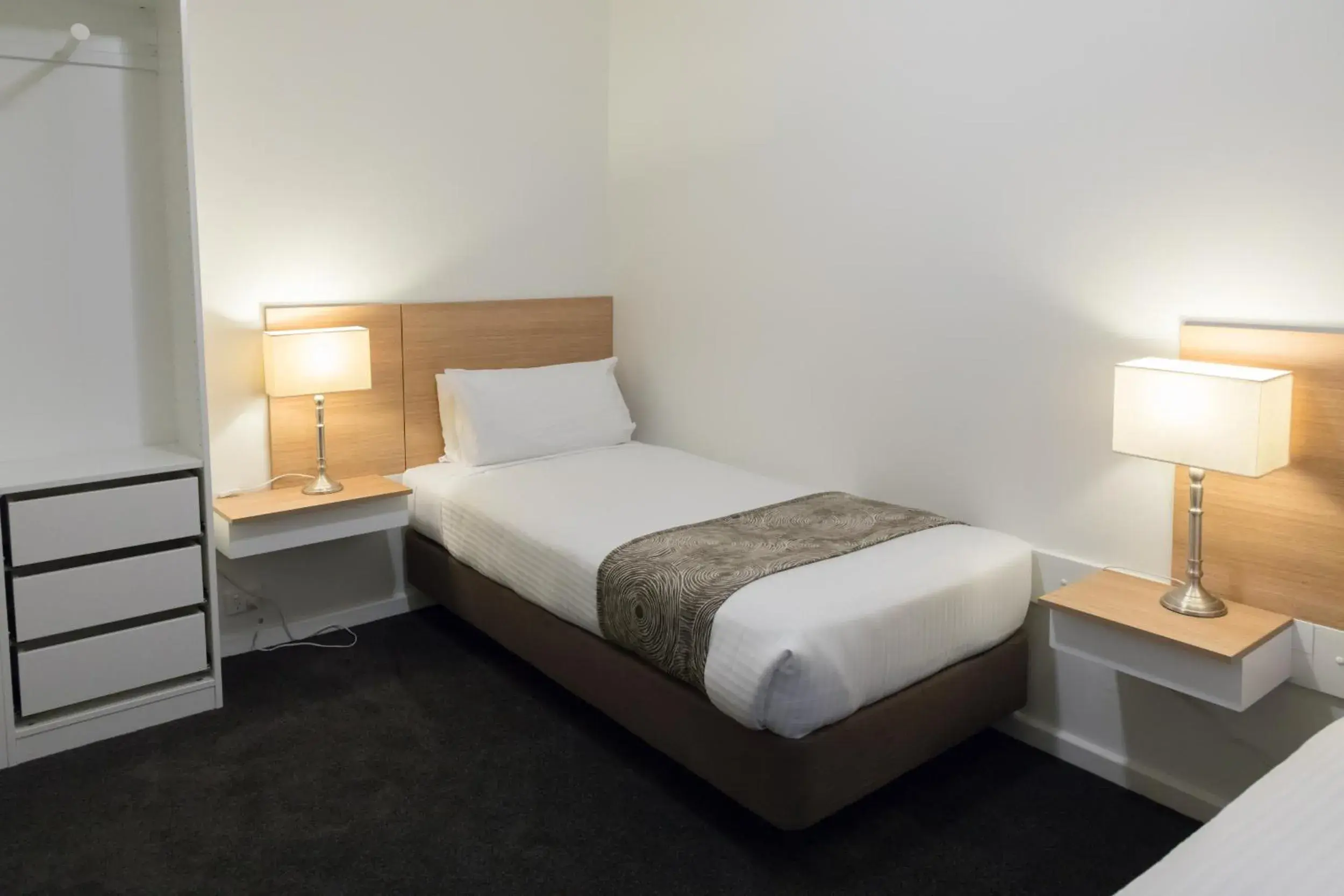 Decorative detail, Bed in Bay 10 - Suites and Apartments Decorative detail, Bed in Bay 10 - Suites and Apartments