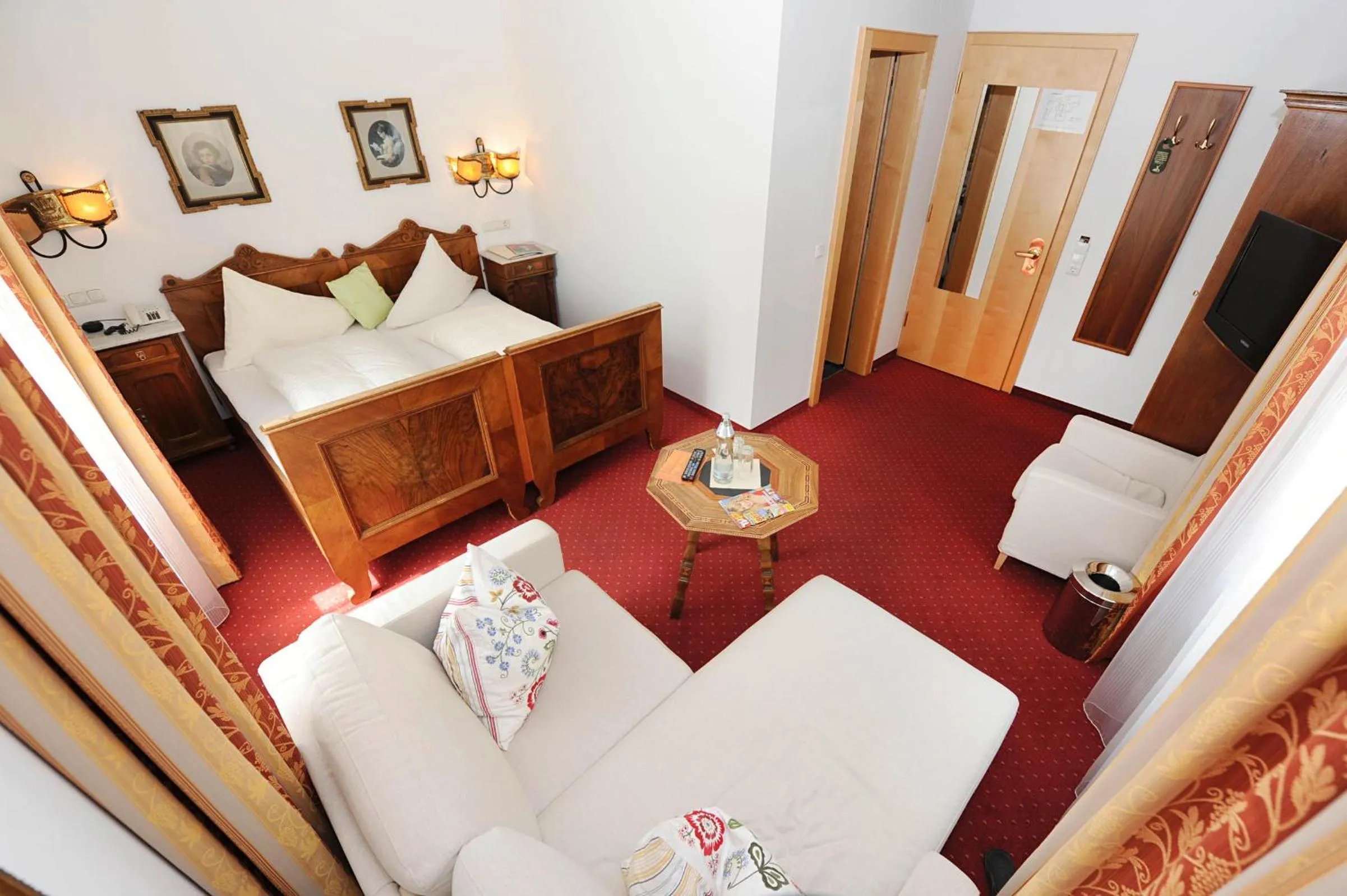 Photo of the whole room, Bed in Hotel Krone