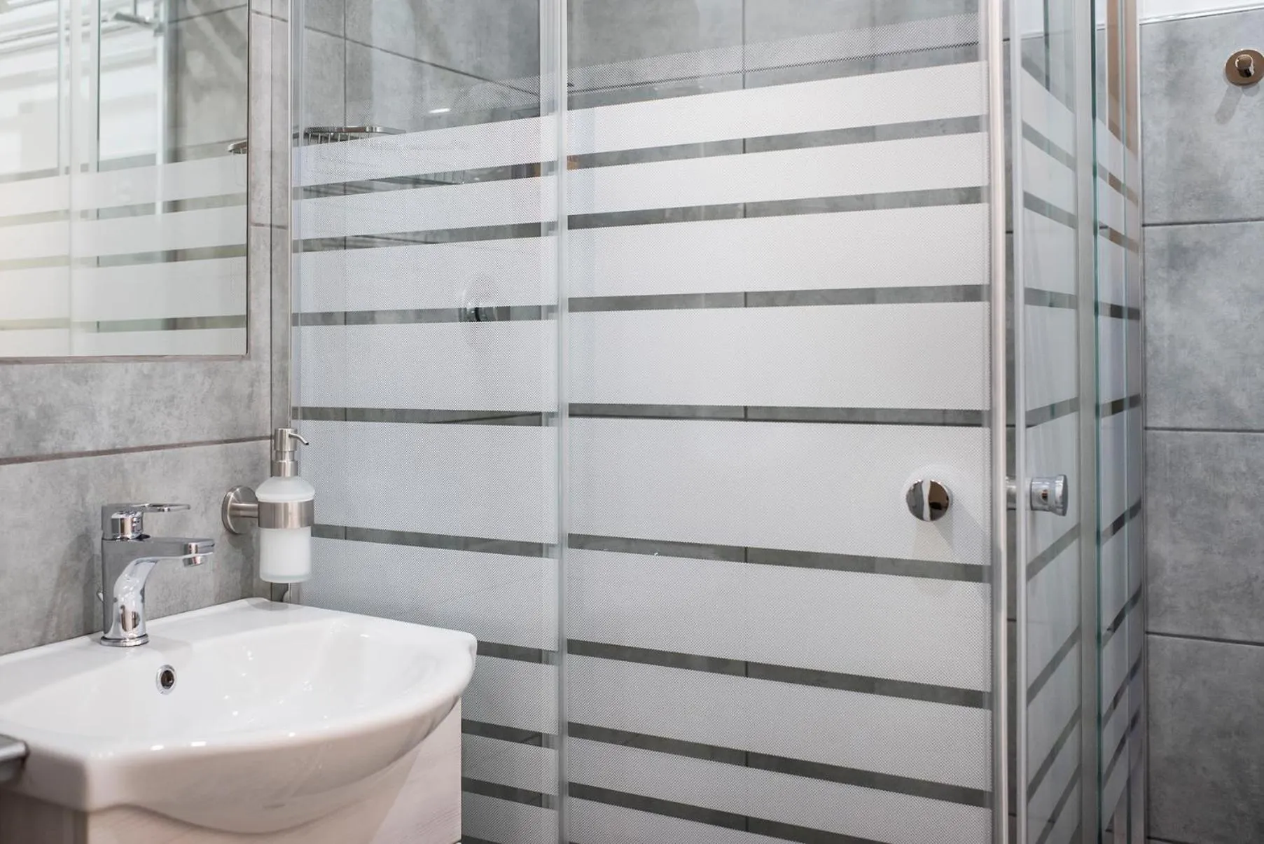 Shower in TOHOUSE Rooms