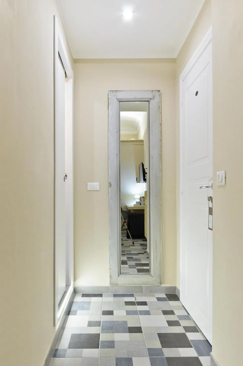 Lobby or reception, Bed in TOHOUSE Rooms