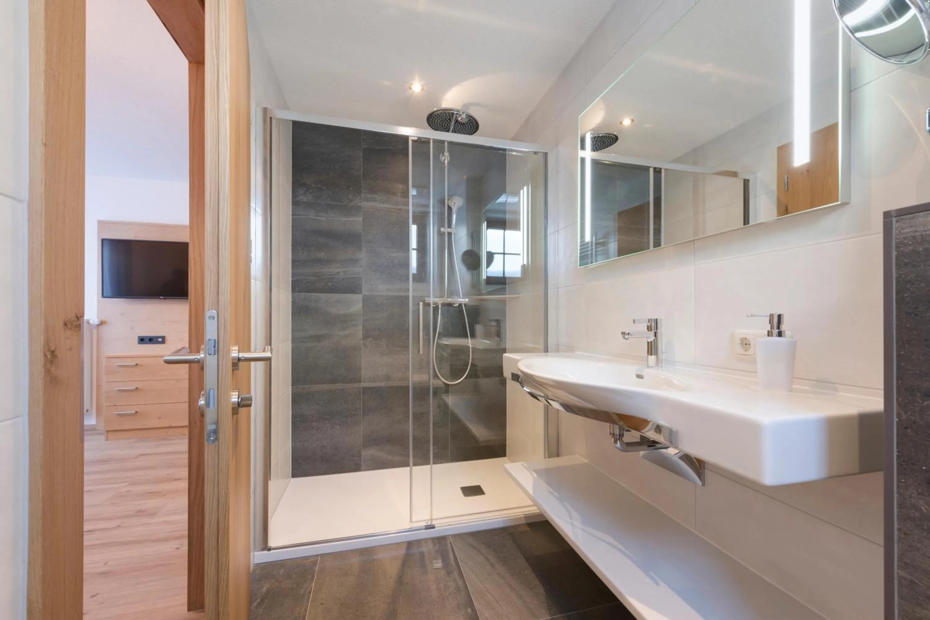Shower in Landhaus Strolz