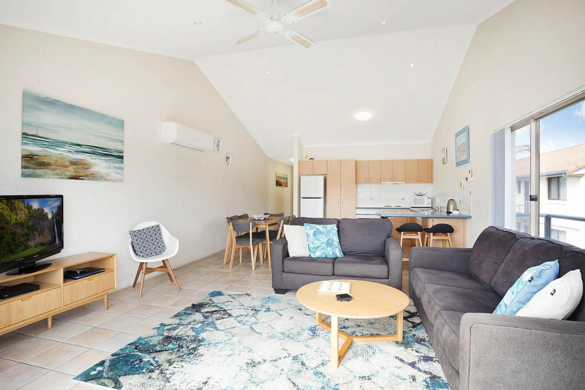 Living room in Sails Luxury Apartments Merimbula