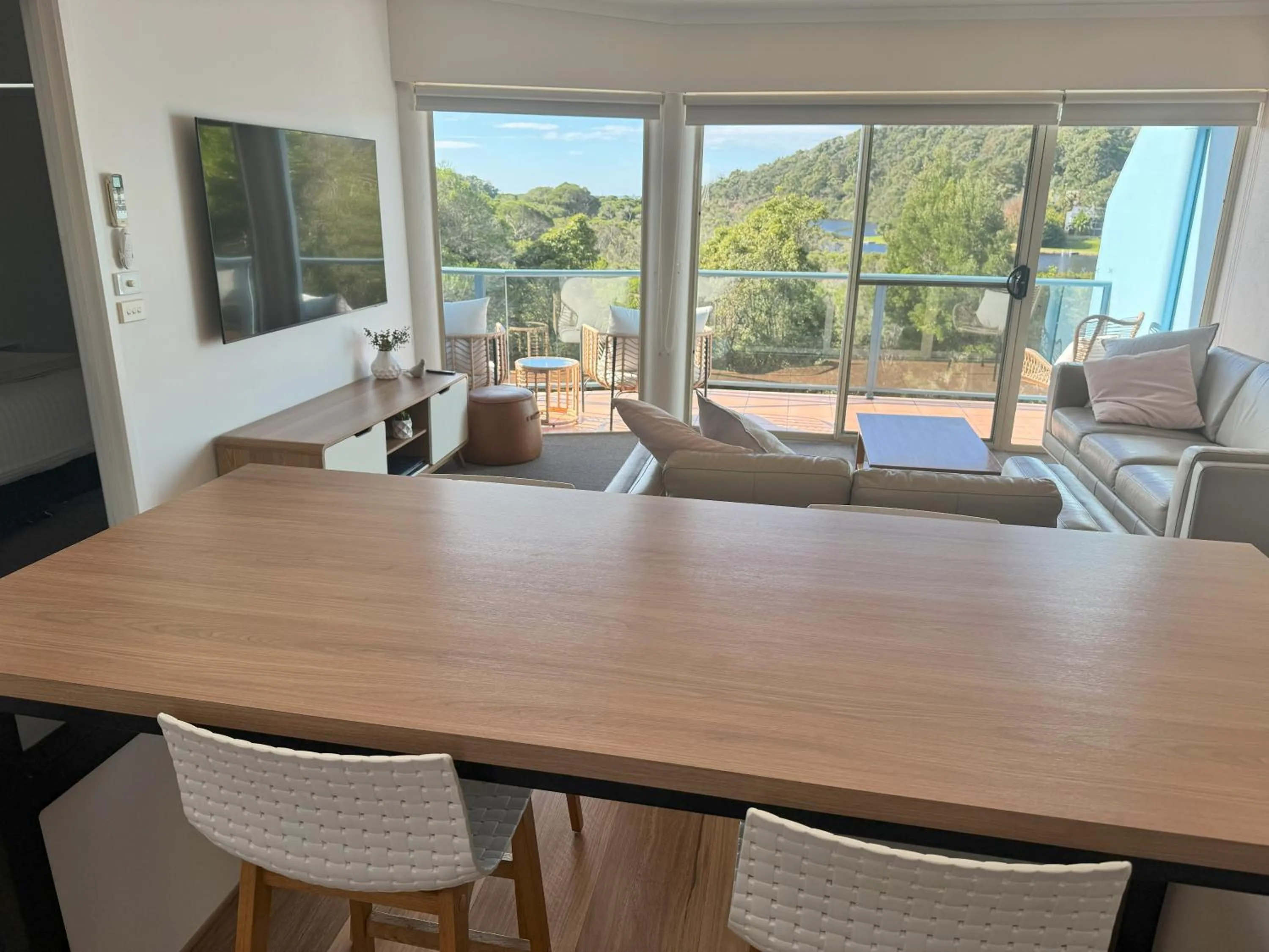 Dining area in BlueWater Apartments