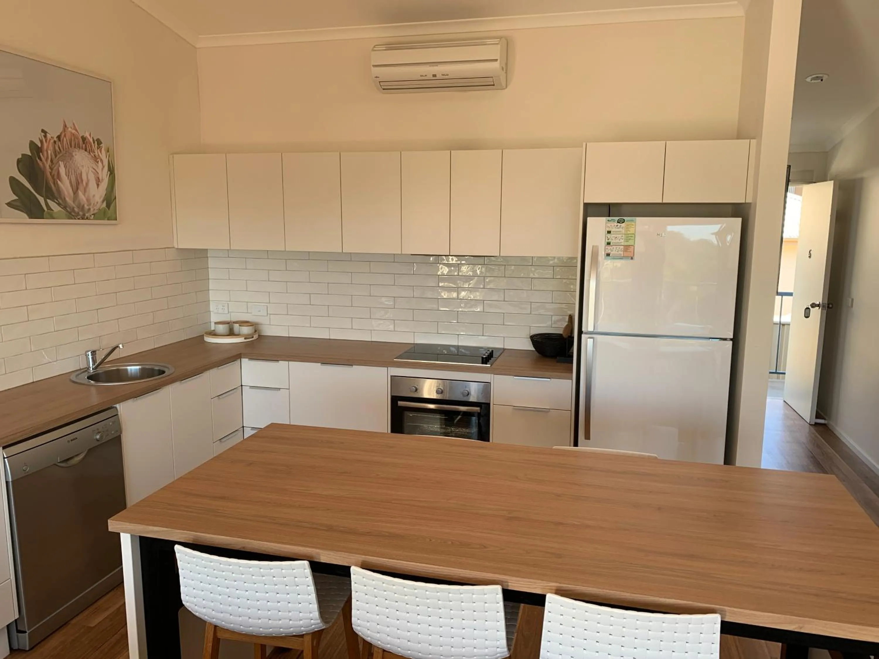 Kitchen or kitchenette in BlueWater Apartments