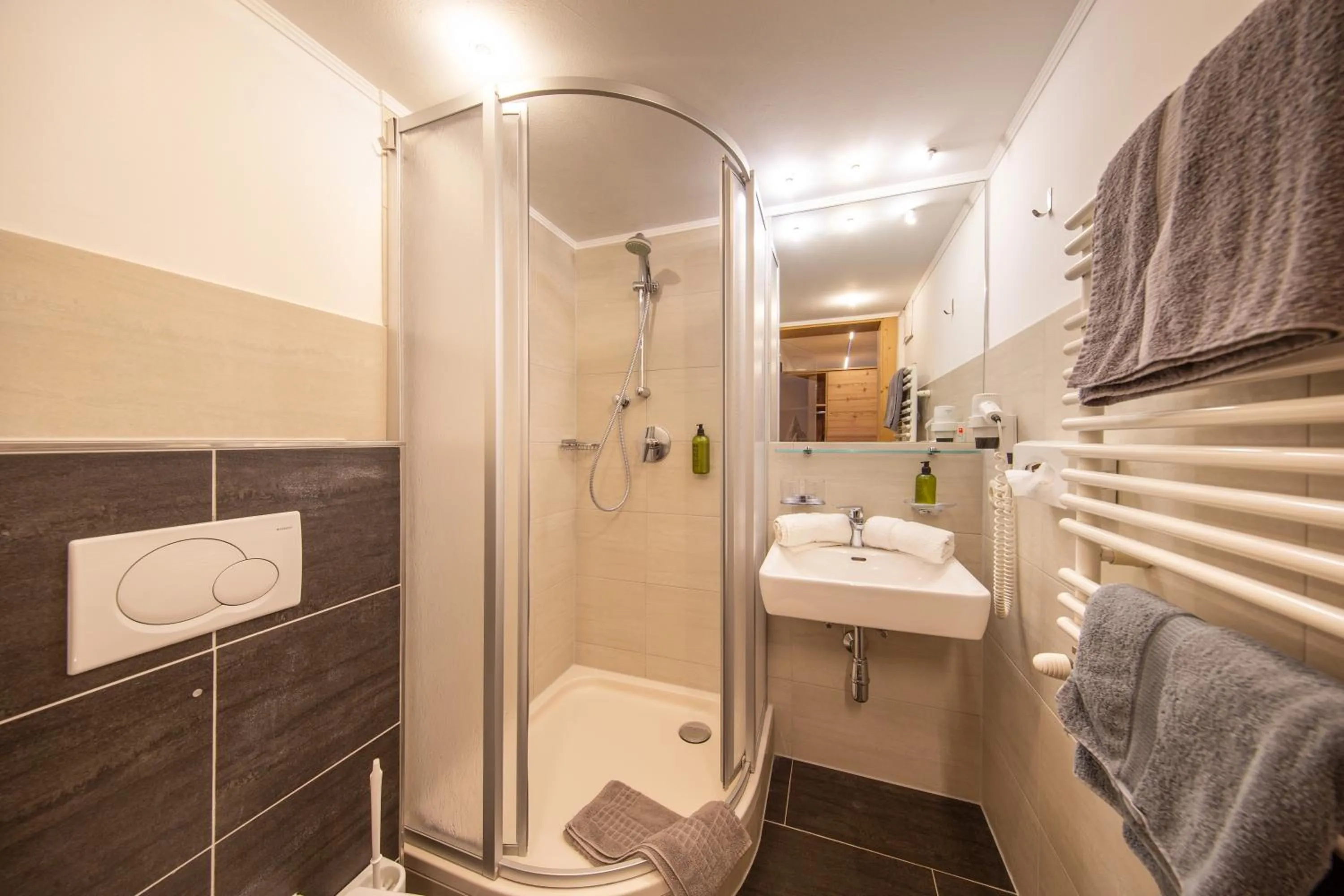 Bathroom in Hotel Garni Schönblick