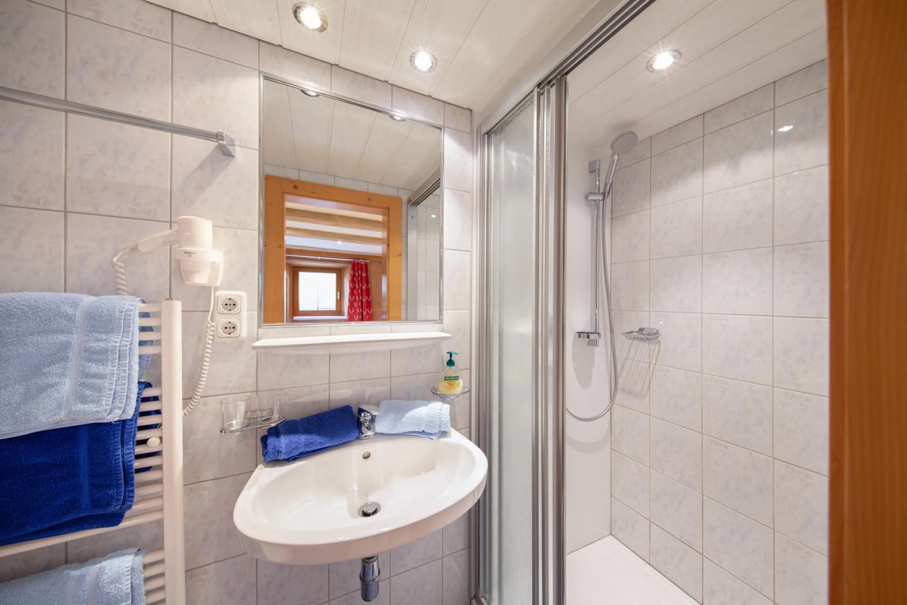 Bathroom in Hotel Garni Schönblick